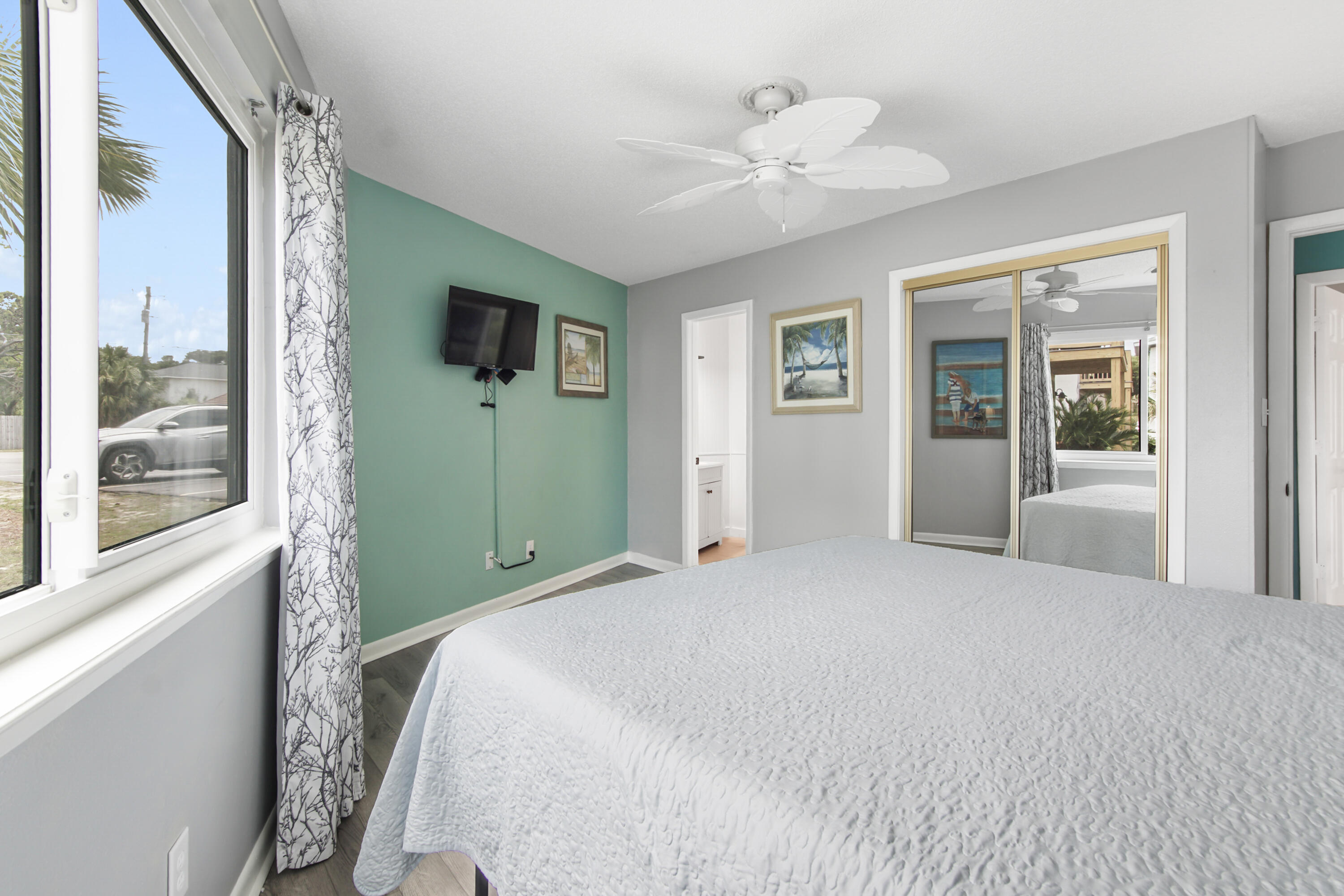 CRYSTAL VILLAGE CONDO - Residential