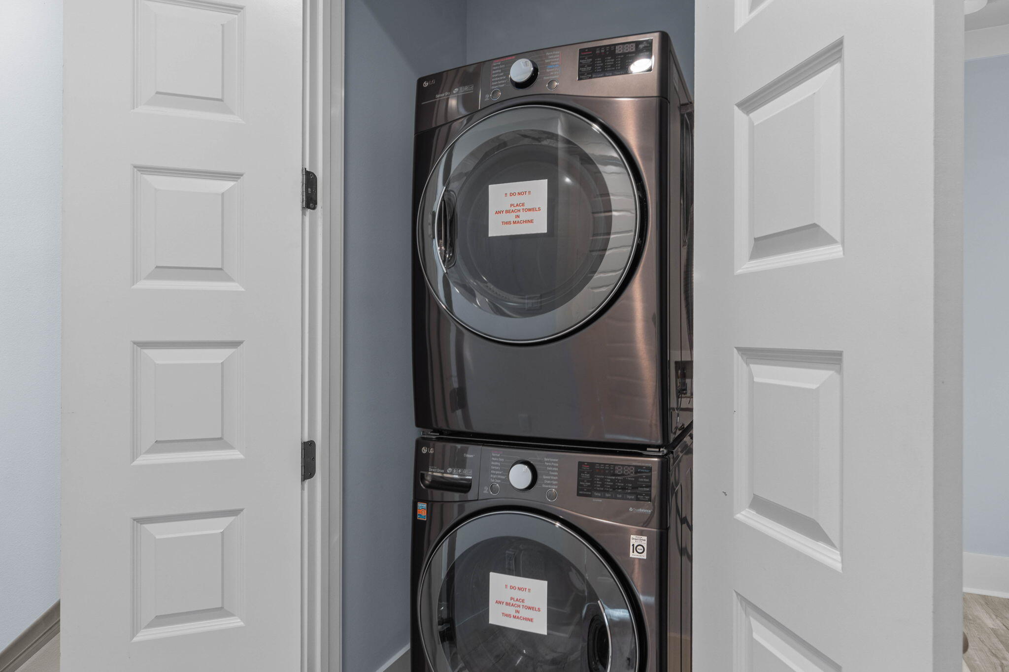 HIDDEN PALMS - Residential