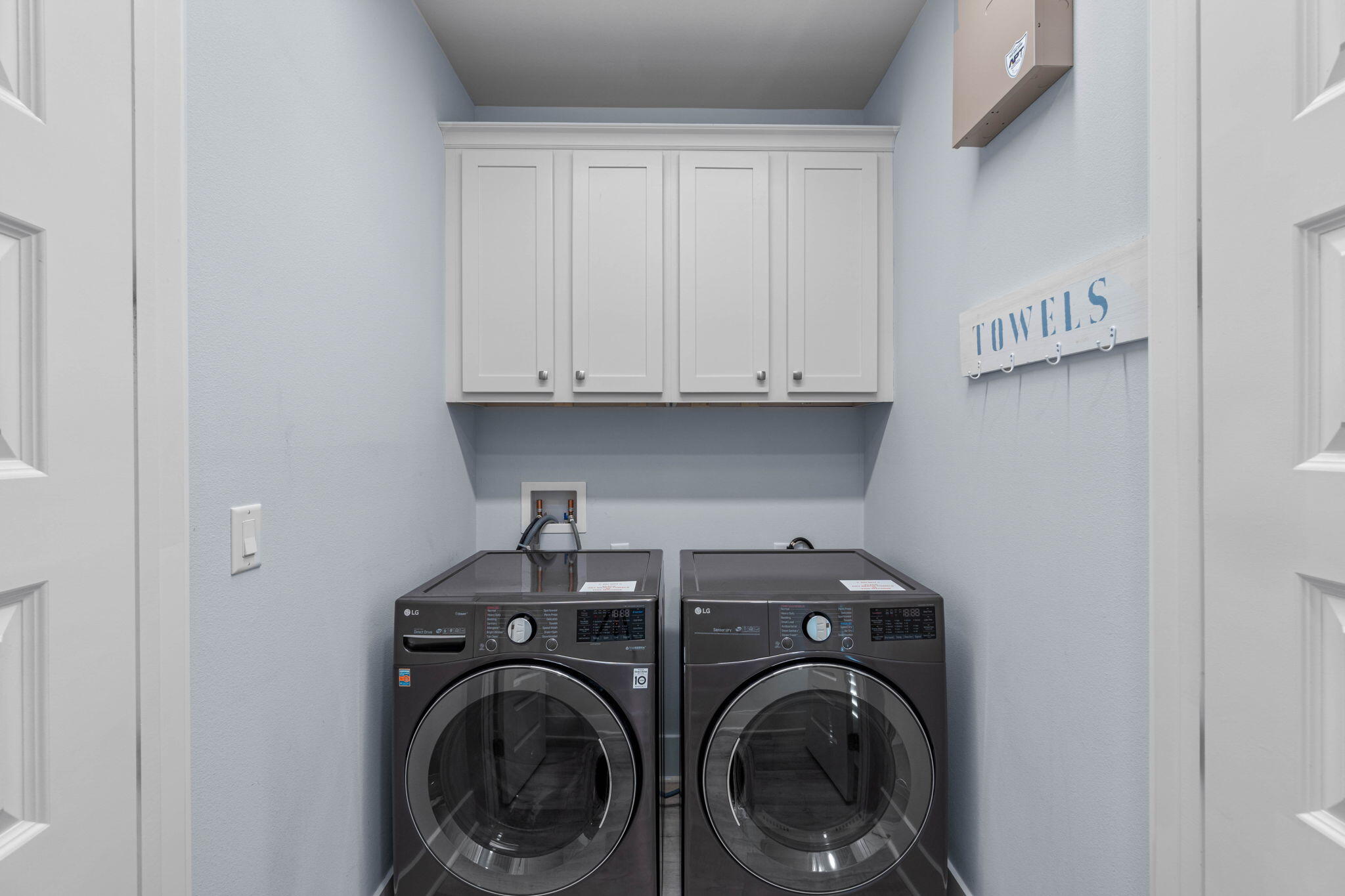 HIDDEN PALMS - Residential