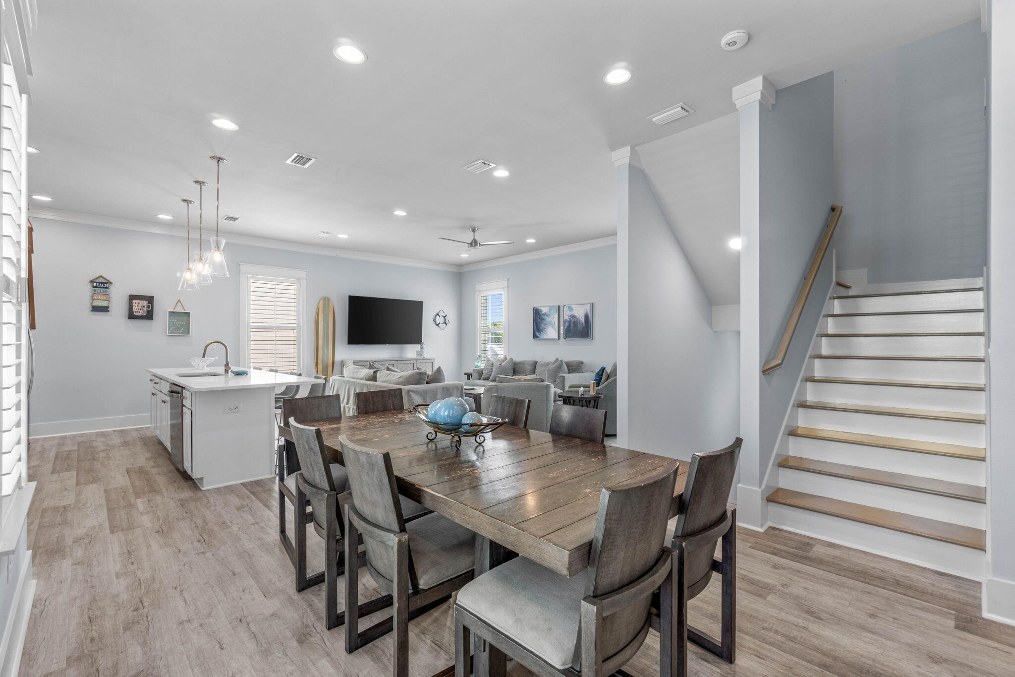 HIDDEN PALMS - Residential