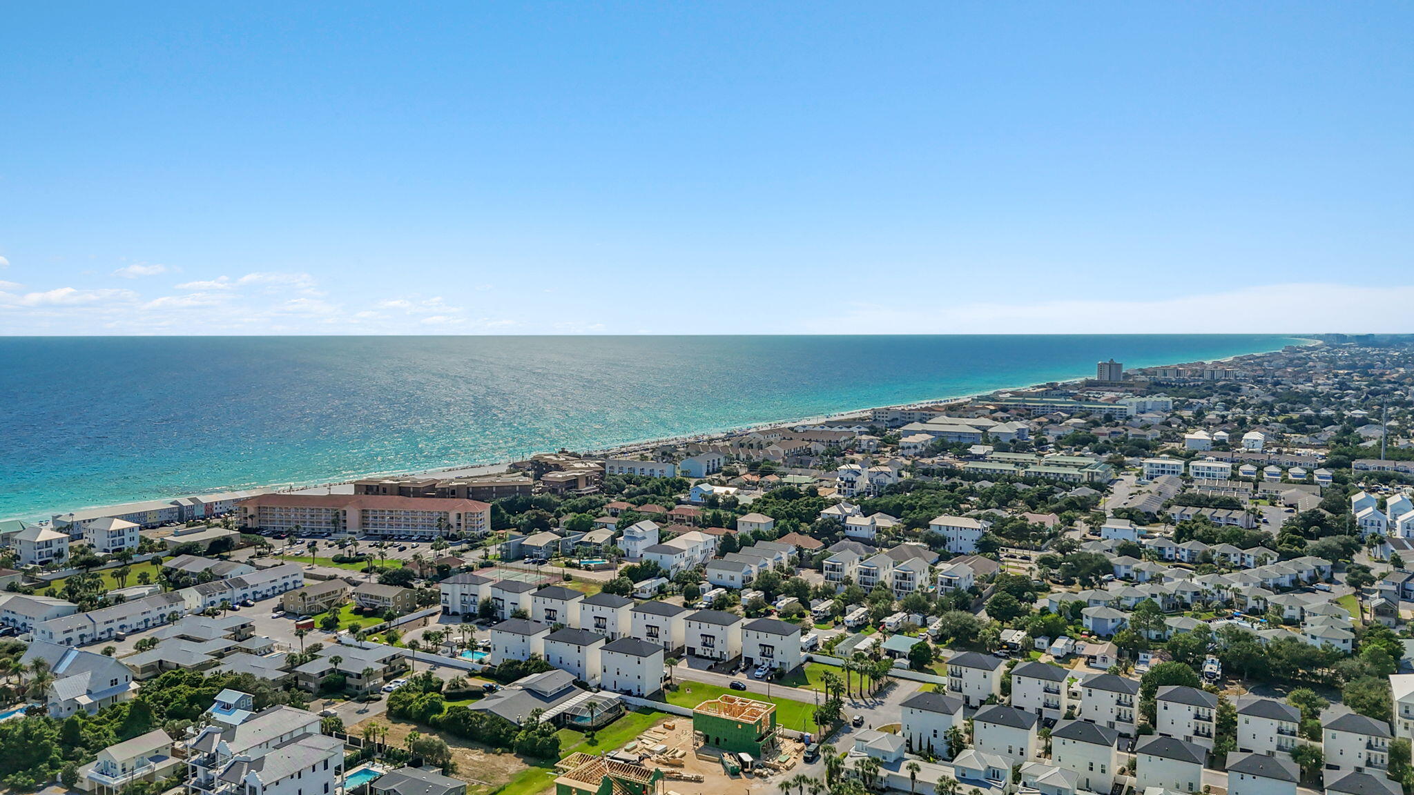HIDDEN PALMS - Residential