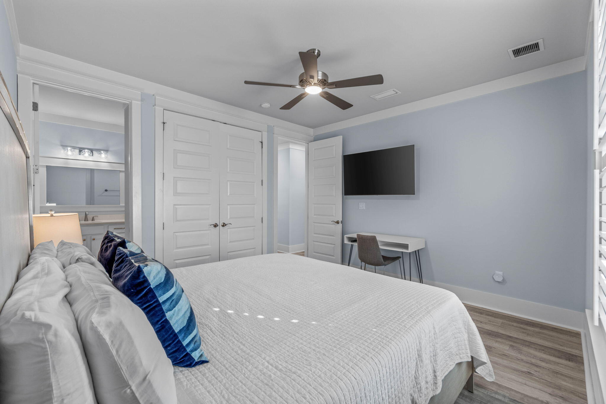 HIDDEN PALMS - Residential