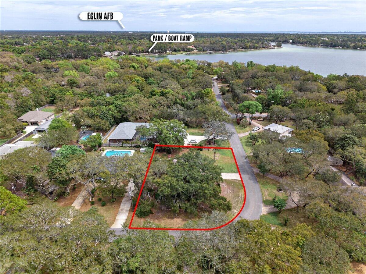 WOODLAND SHORES - Residential