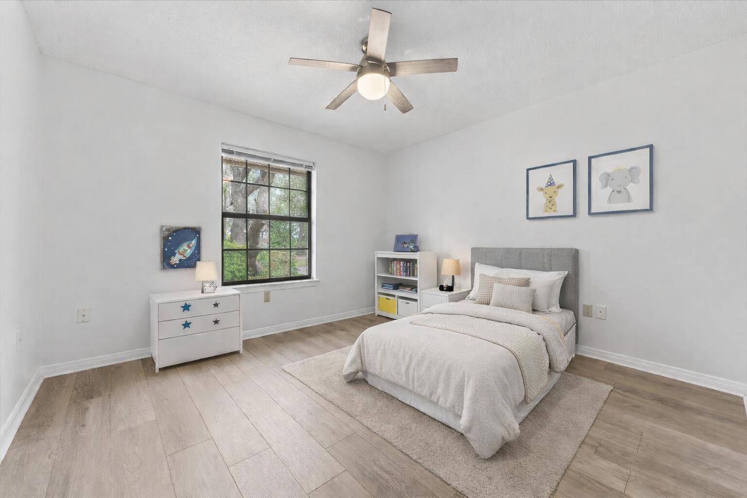 WOODLAND SHORES - Residential