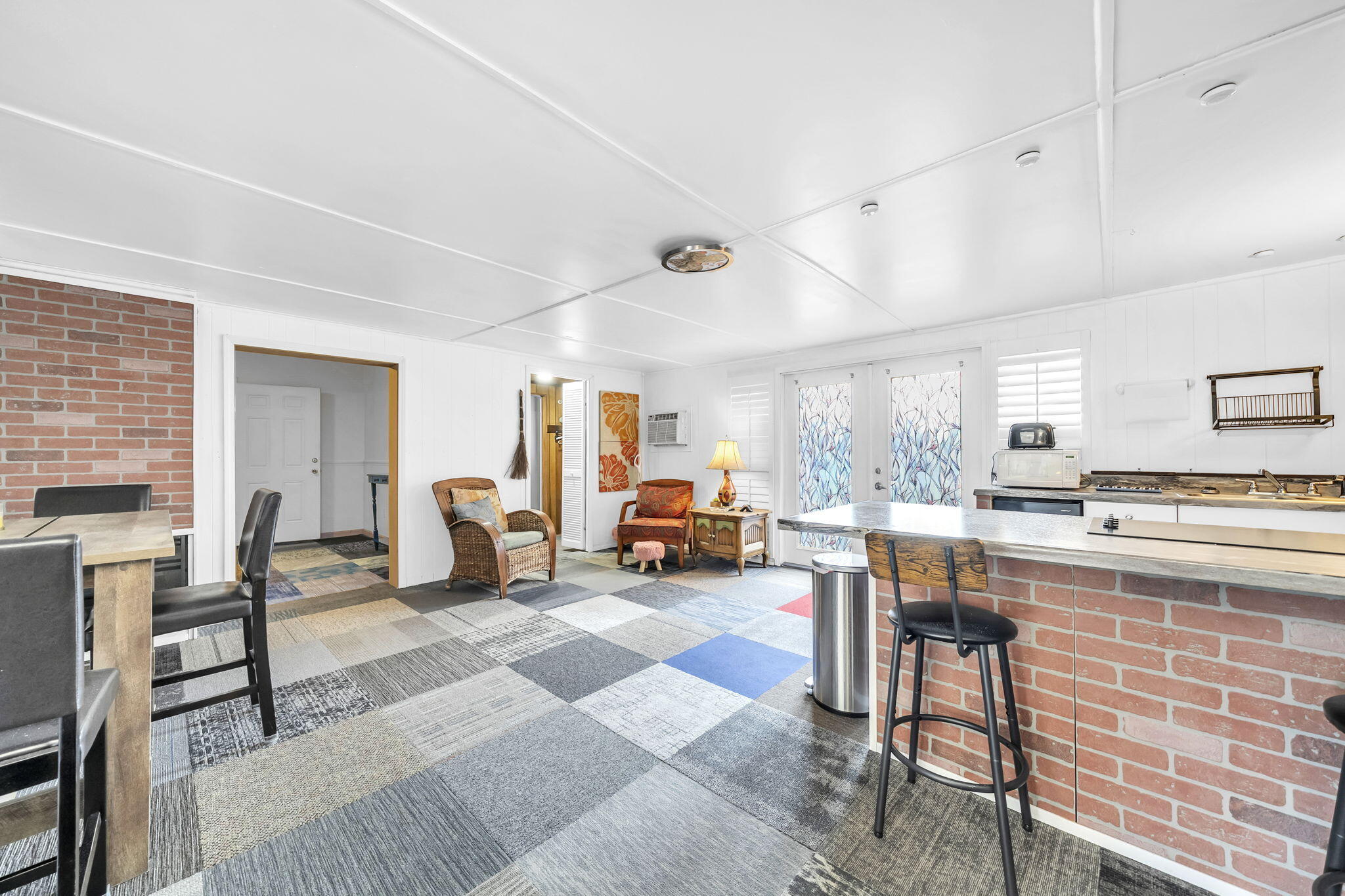 SEABREEZE 6TH ADD LOT 1 BLK G - Residential