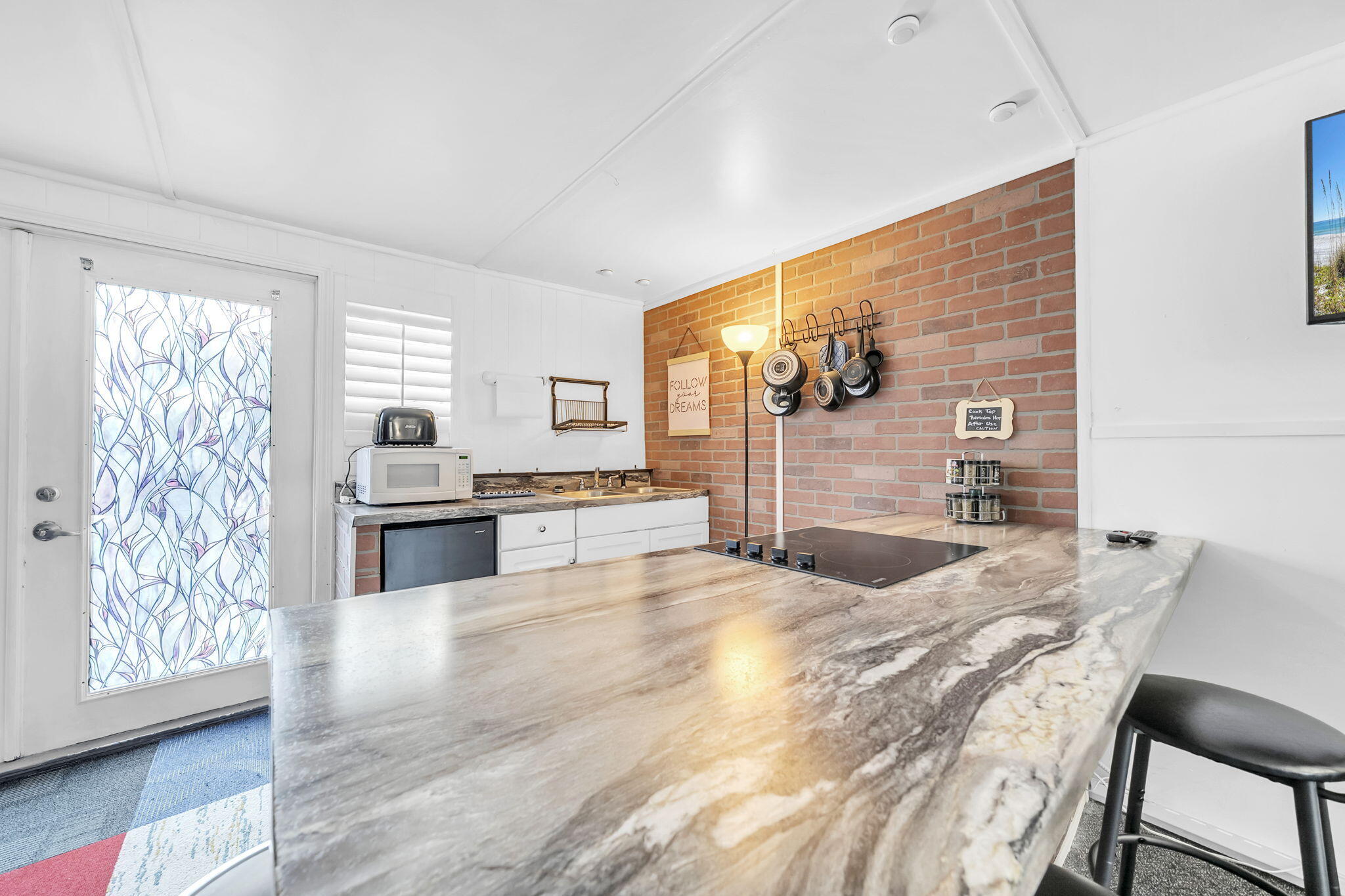 SEABREEZE 6TH ADD LOT 1 BLK G - Residential