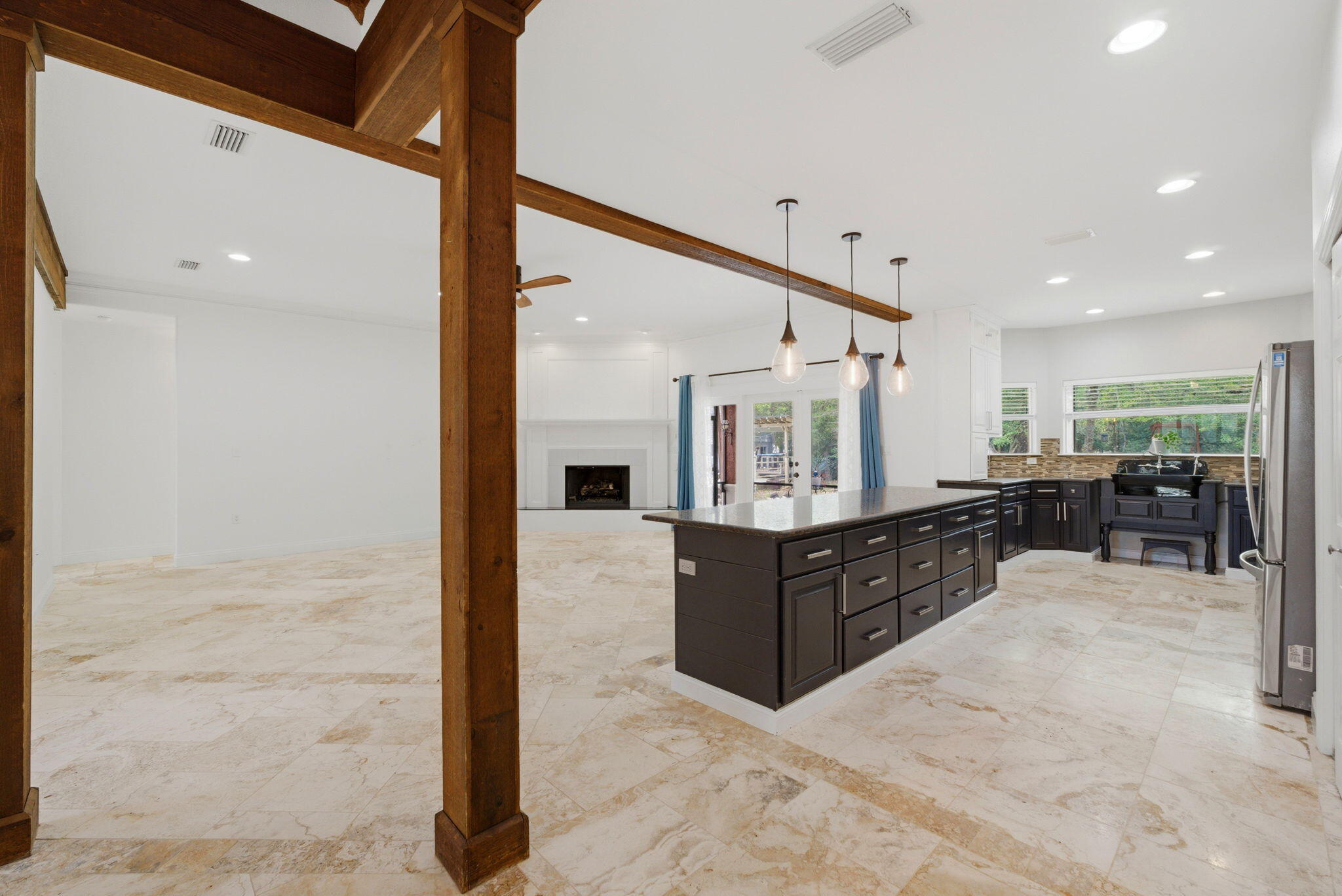 WHISPERING PINES - Residential