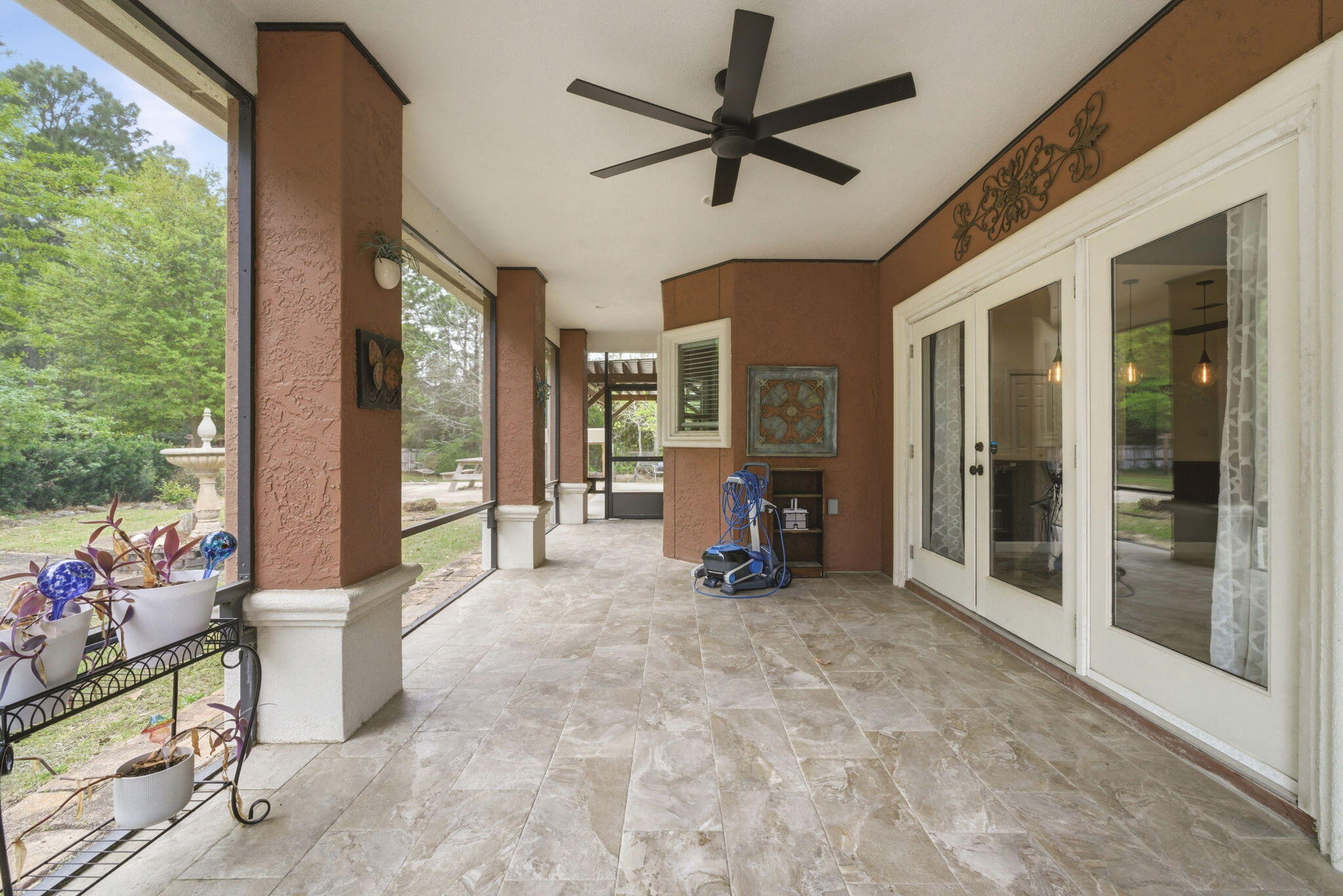 WHISPERING PINES - Residential