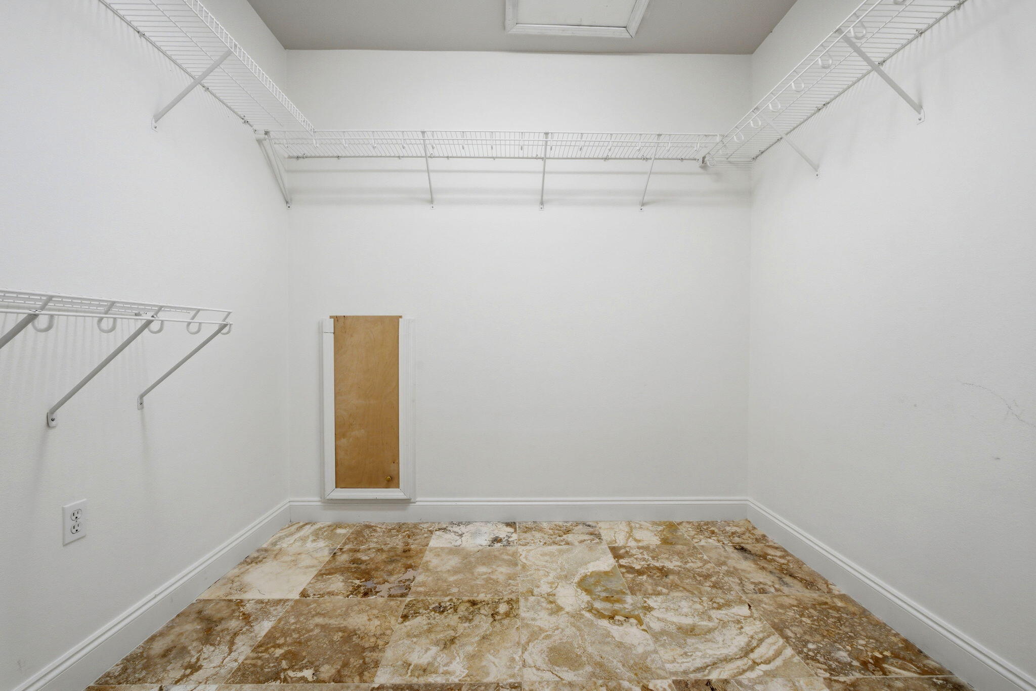 WHISPERING PINES - Residential