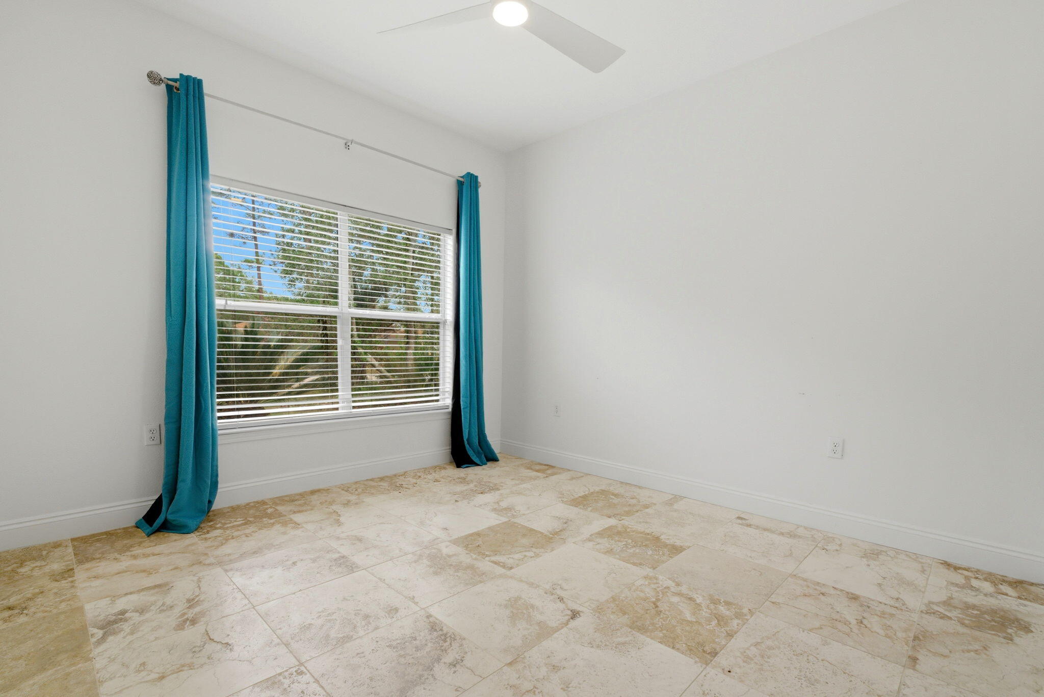 WHISPERING PINES - Residential