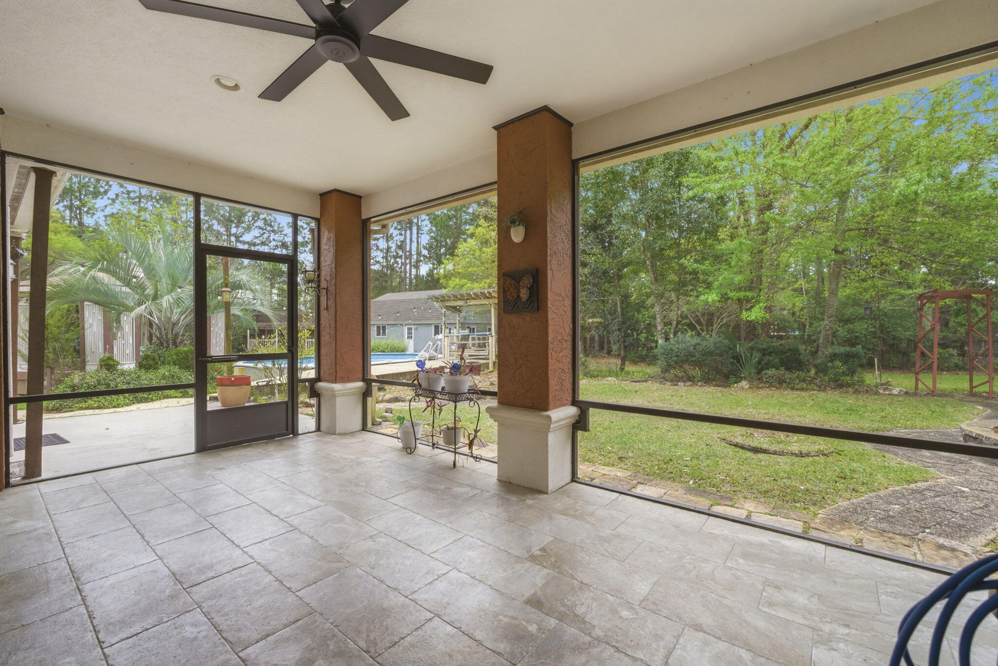 WHISPERING PINES - Residential