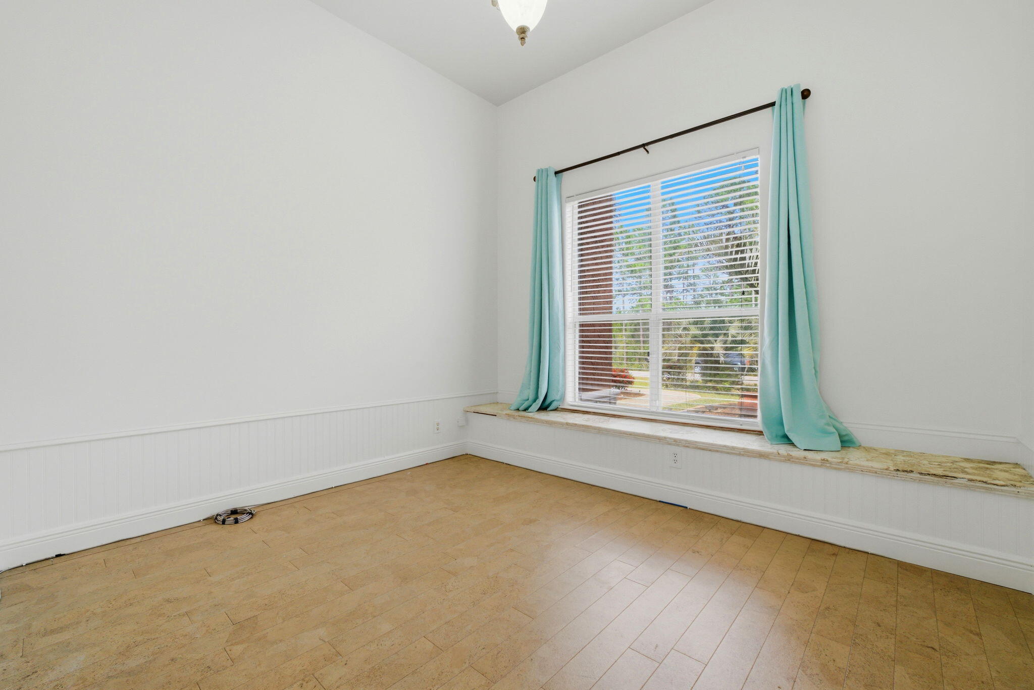 WHISPERING PINES - Residential