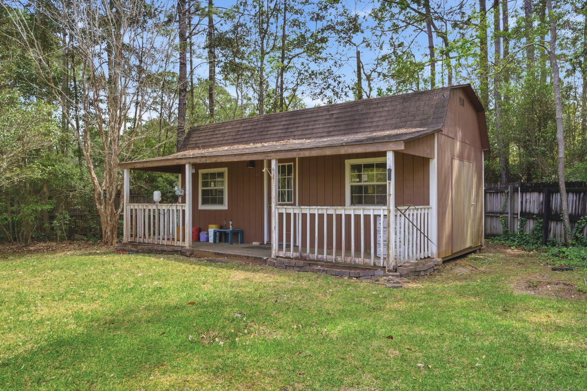 WHISPERING PINES - Residential