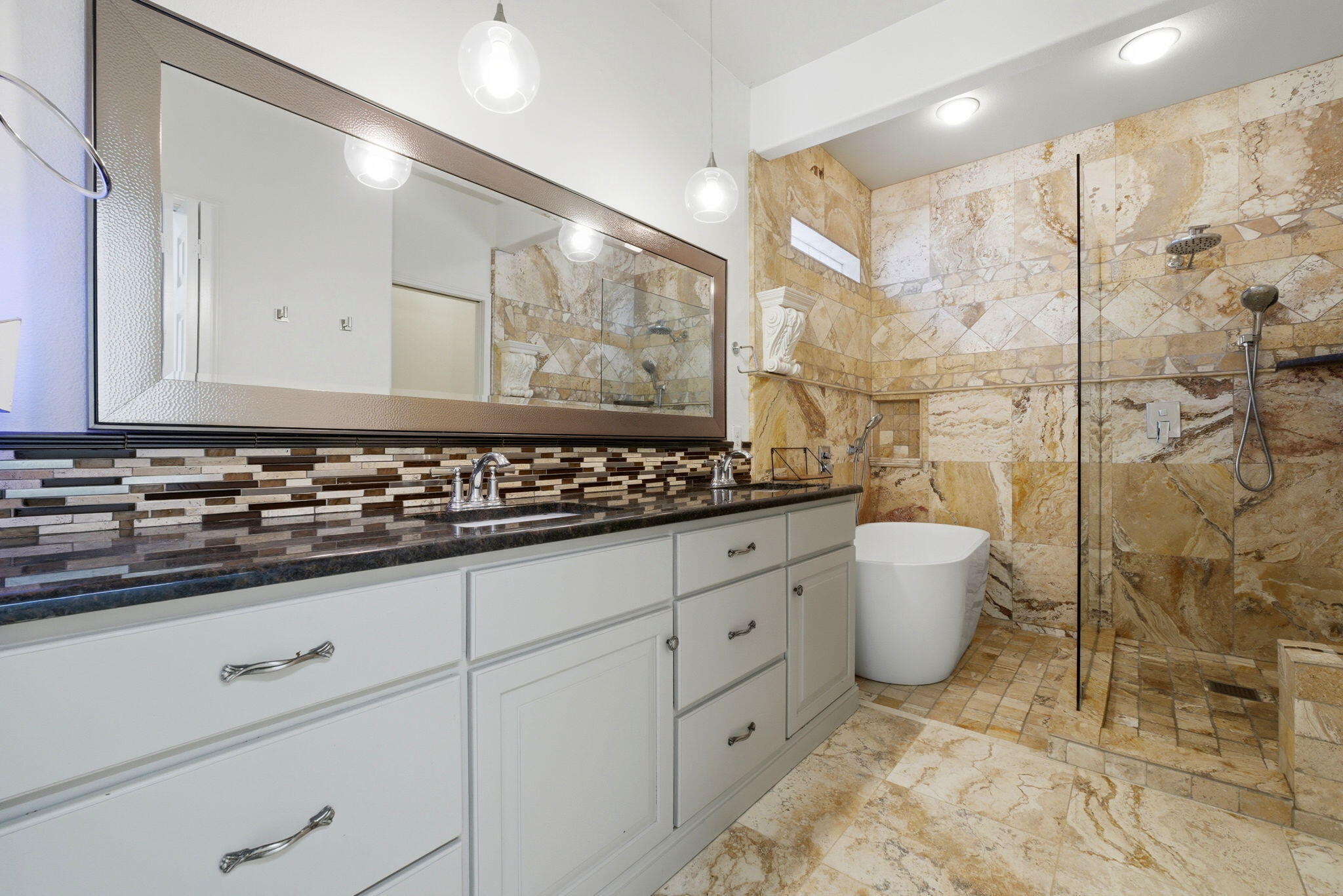 WHISPERING PINES - Residential