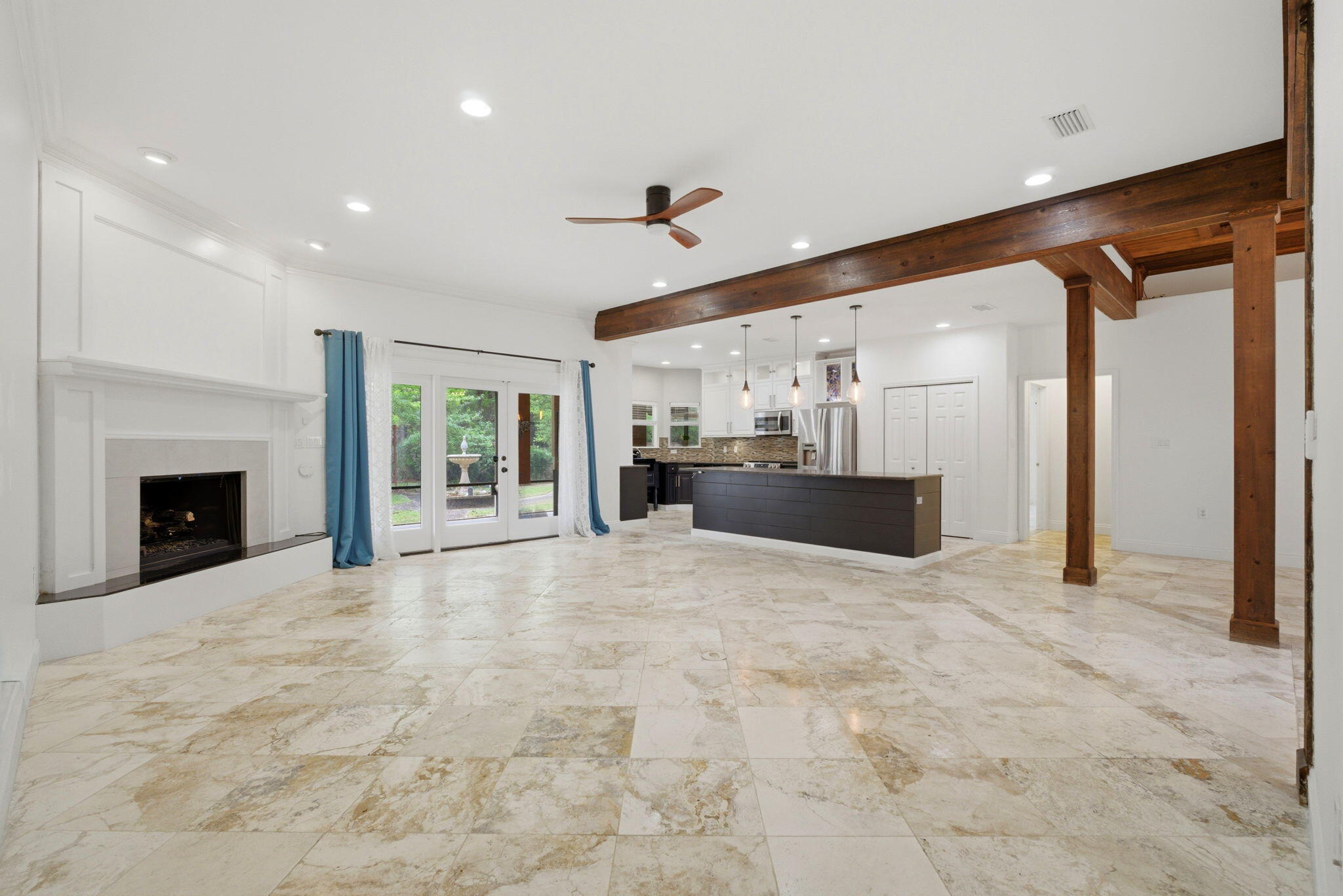 WHISPERING PINES - Residential