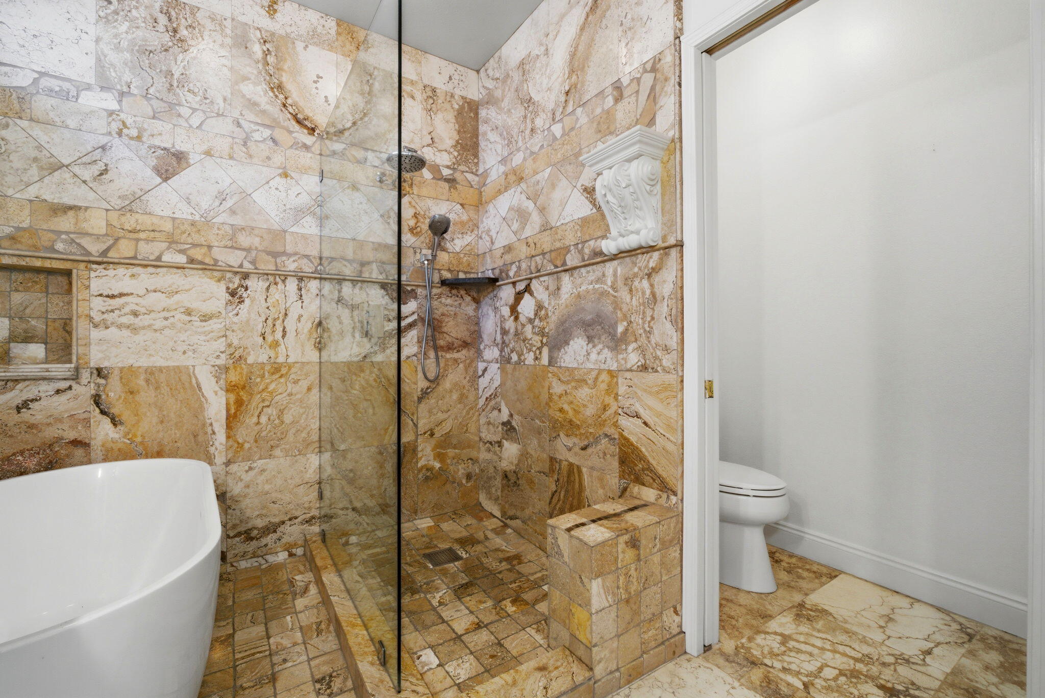 WHISPERING PINES - Residential