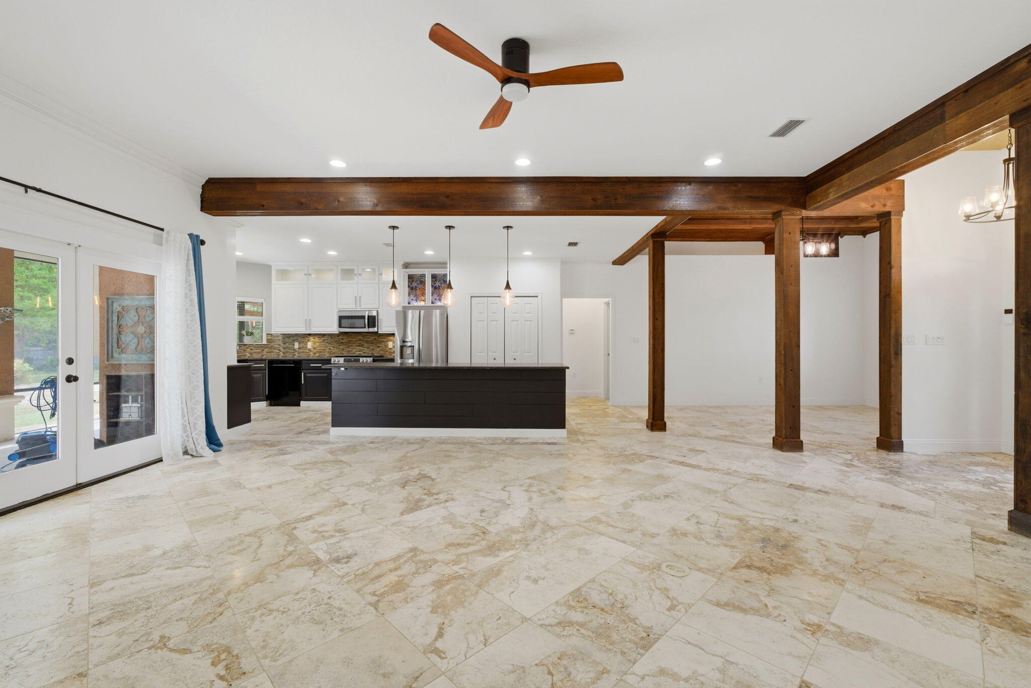 WHISPERING PINES - Residential