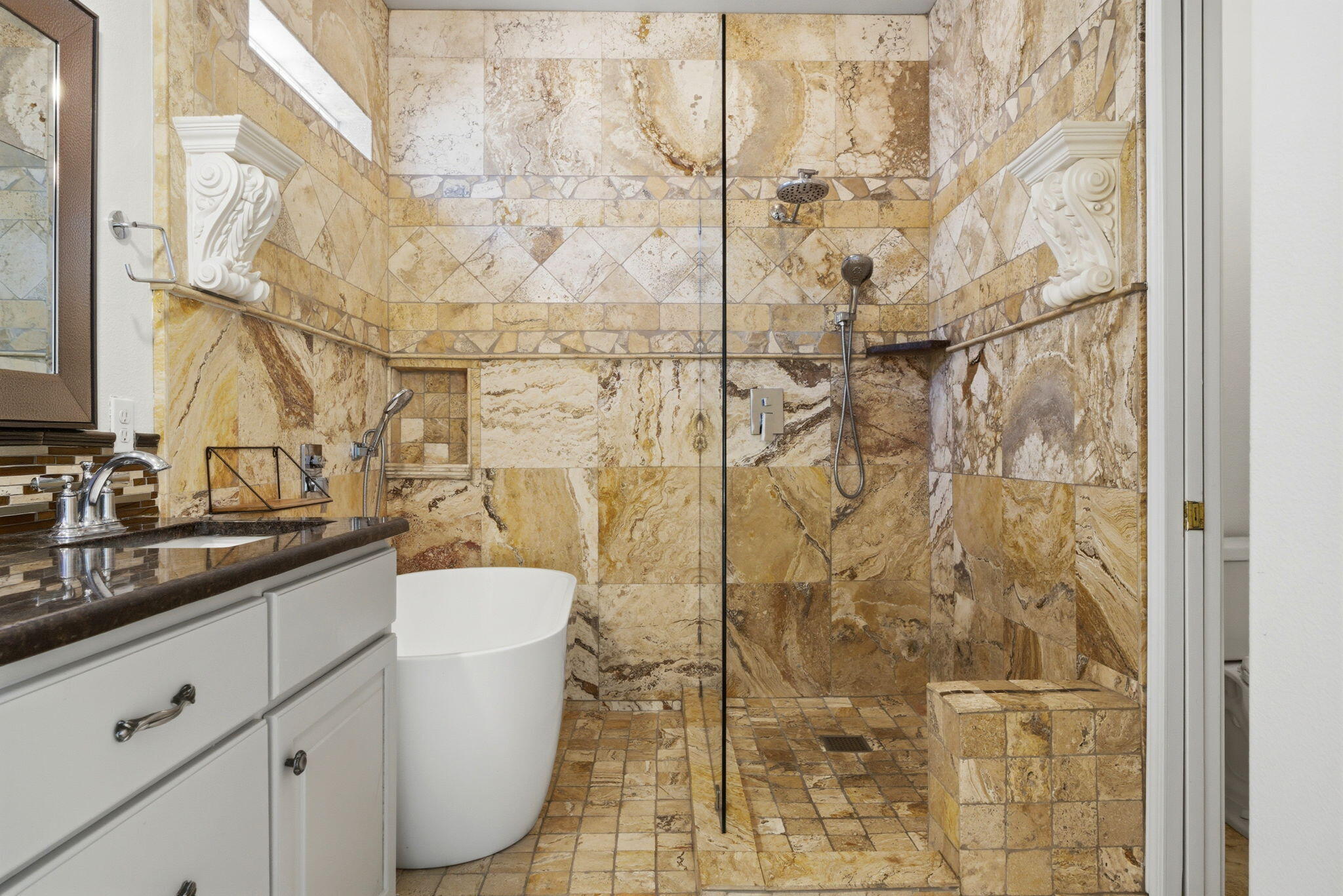 WHISPERING PINES - Residential