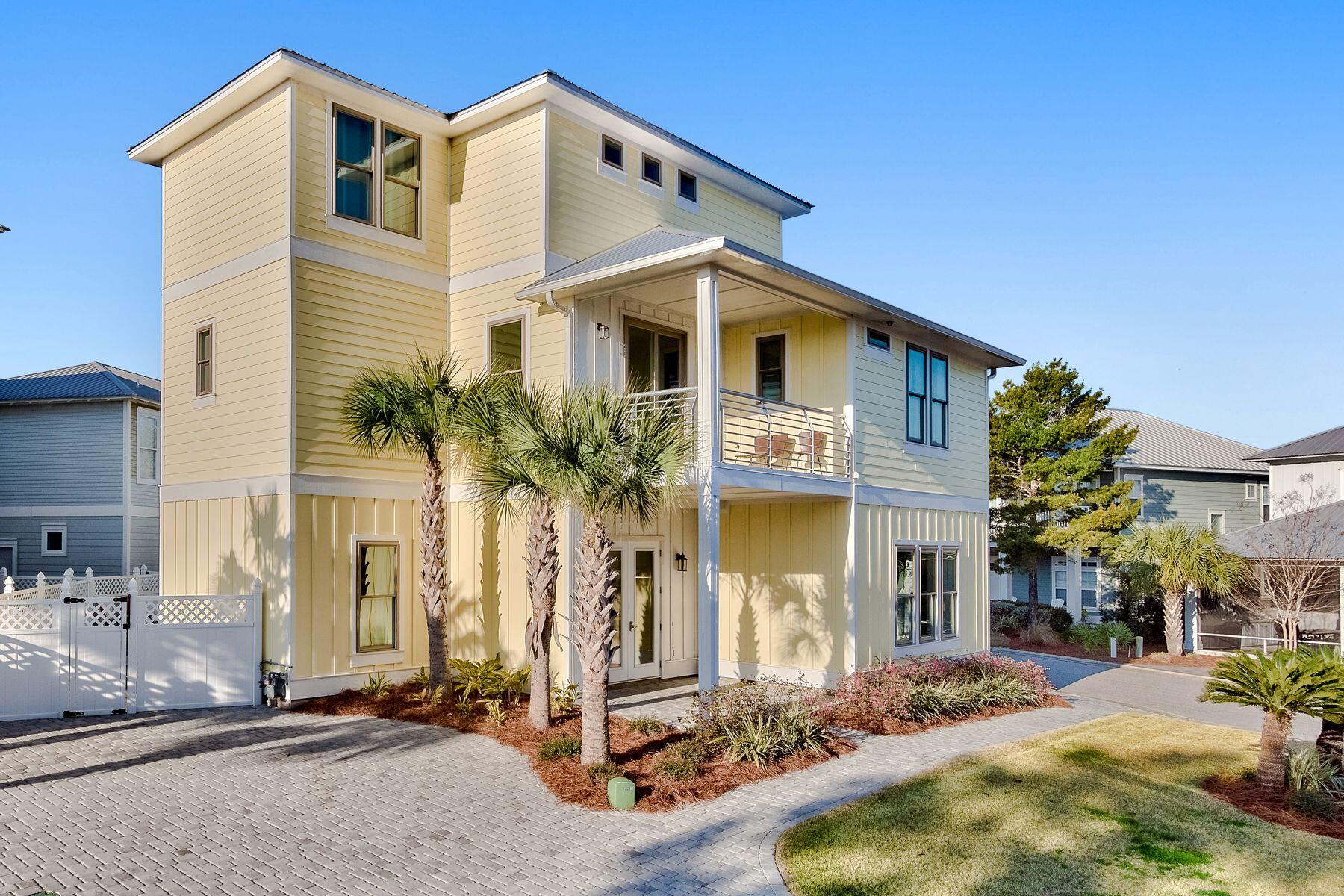 EMERALD WATERS VILLAGE - Residential
