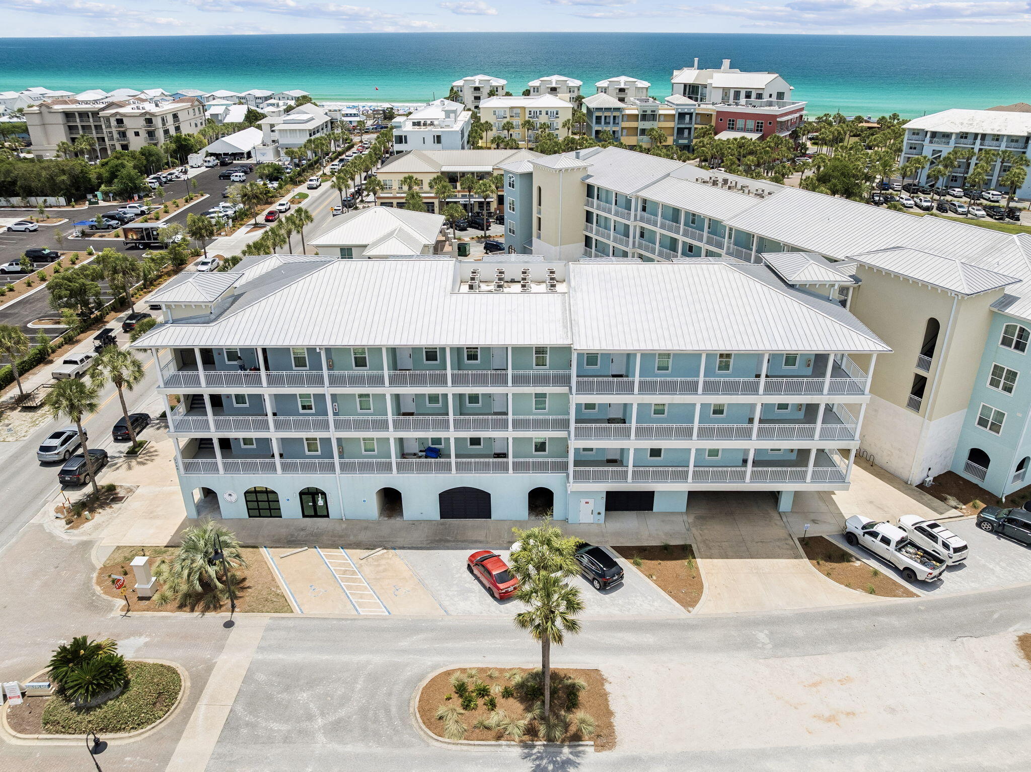 Gulf Place Residence - Residential