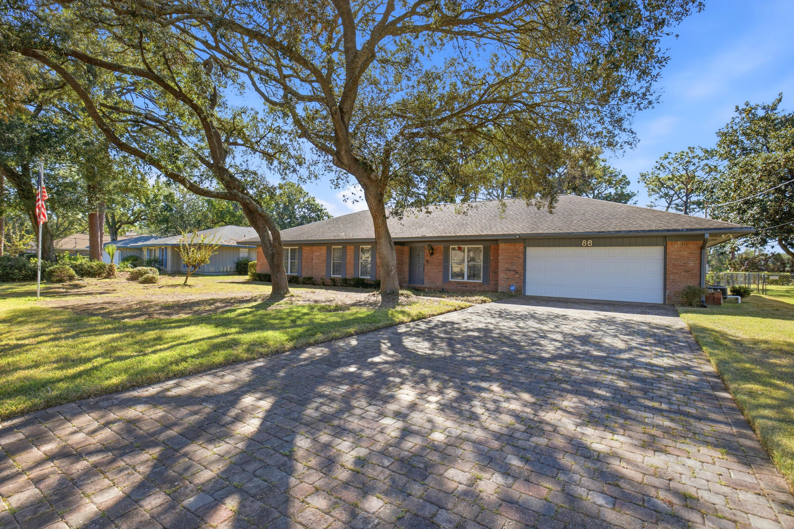 86 Country Club Road