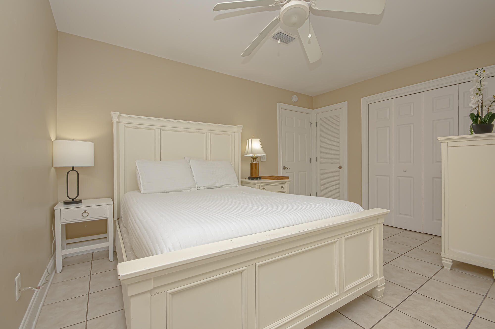 Bahama Beach Villas - Residential