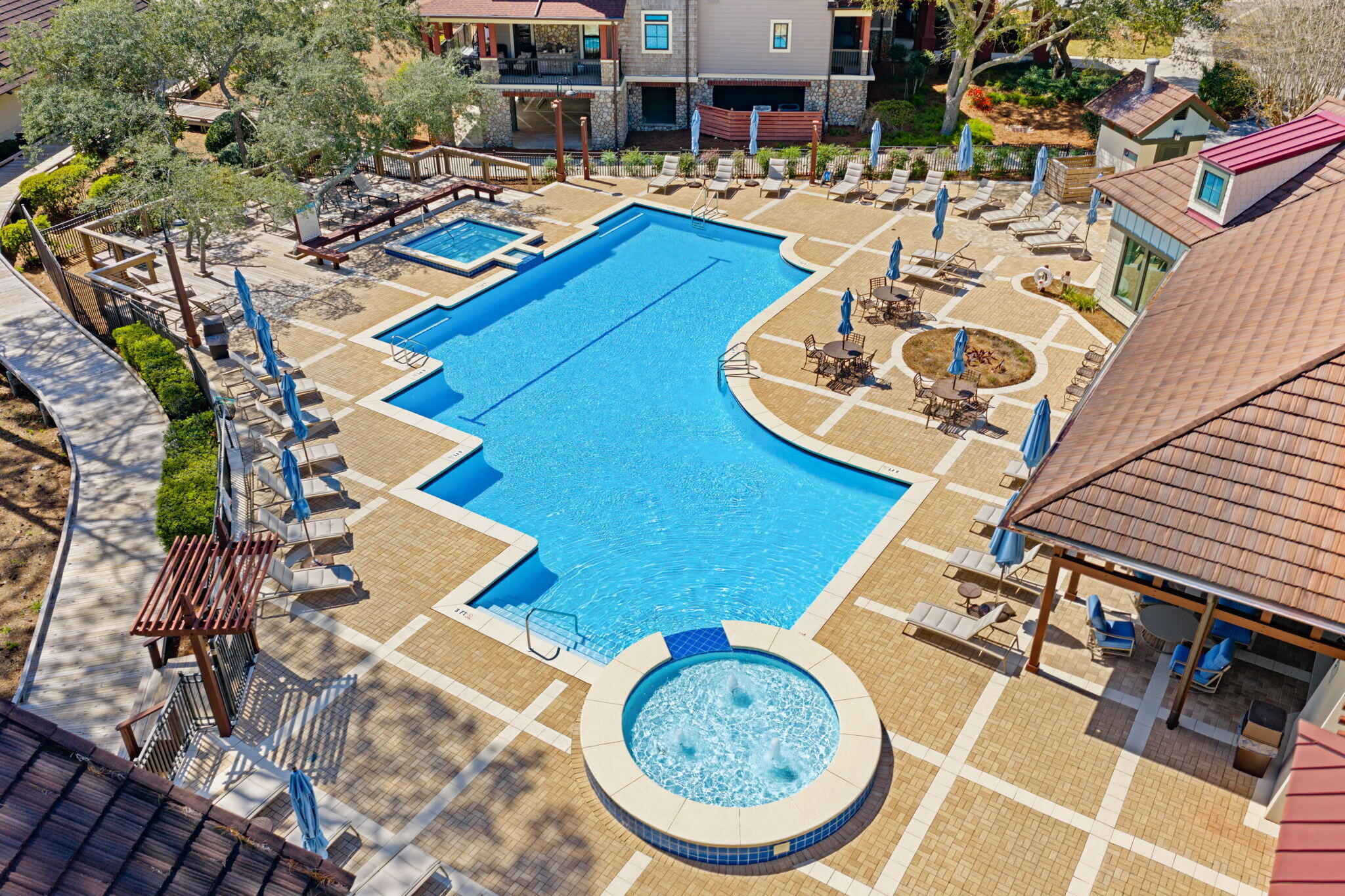 WILD HERON - CLUBSIDE - Residential