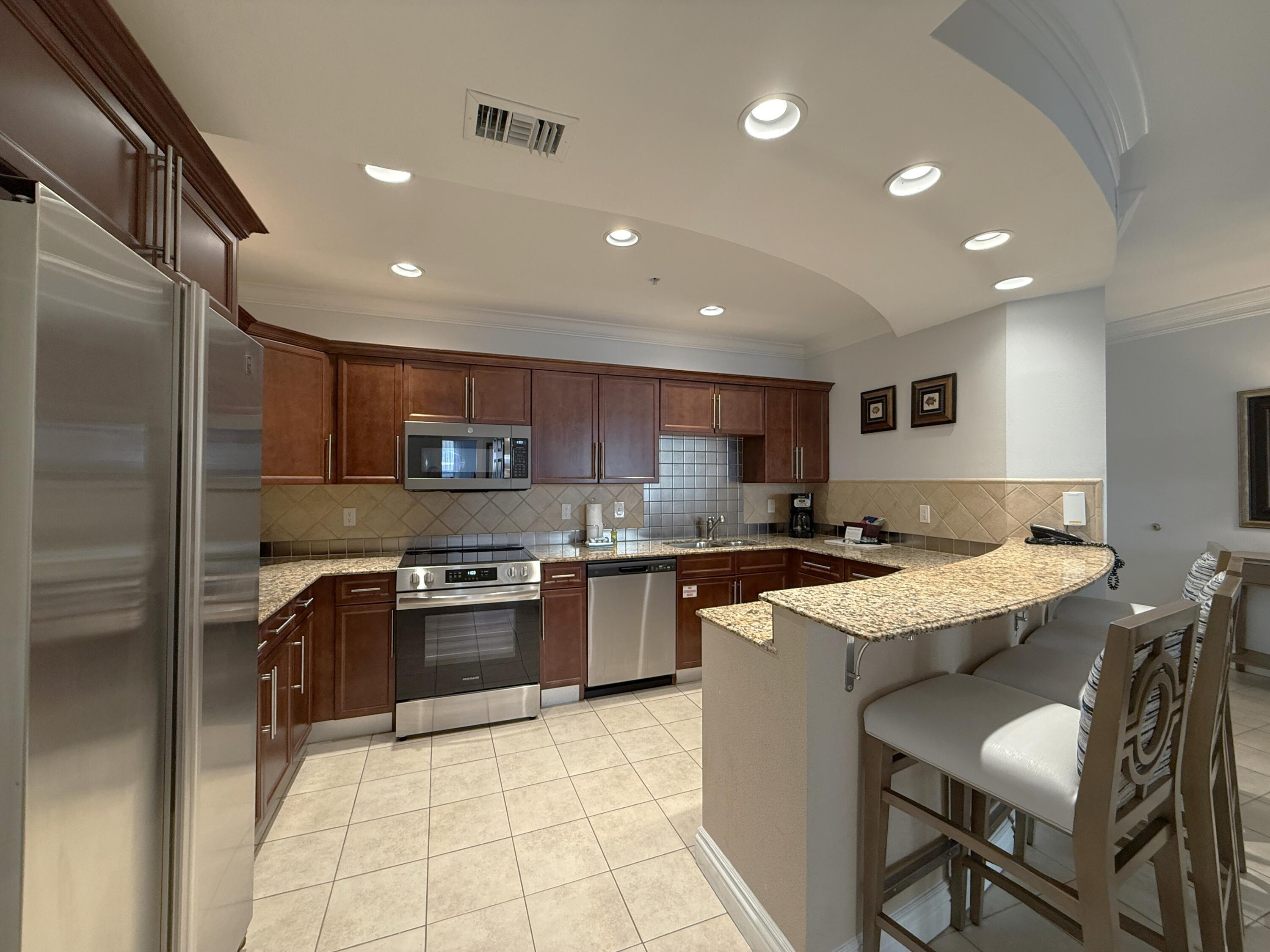 EMERALD GRANDE - Residential