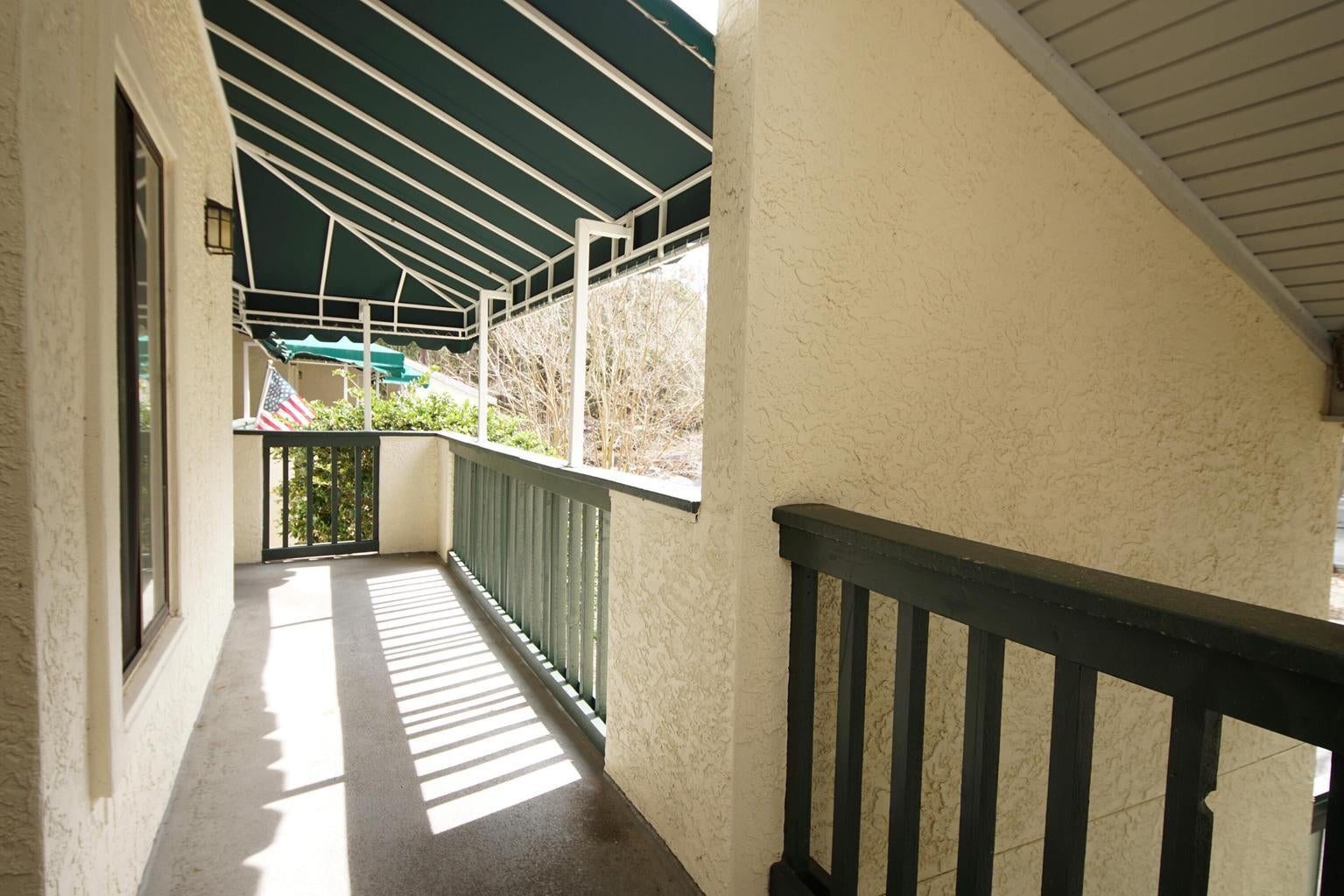 104 Westlake Court 104