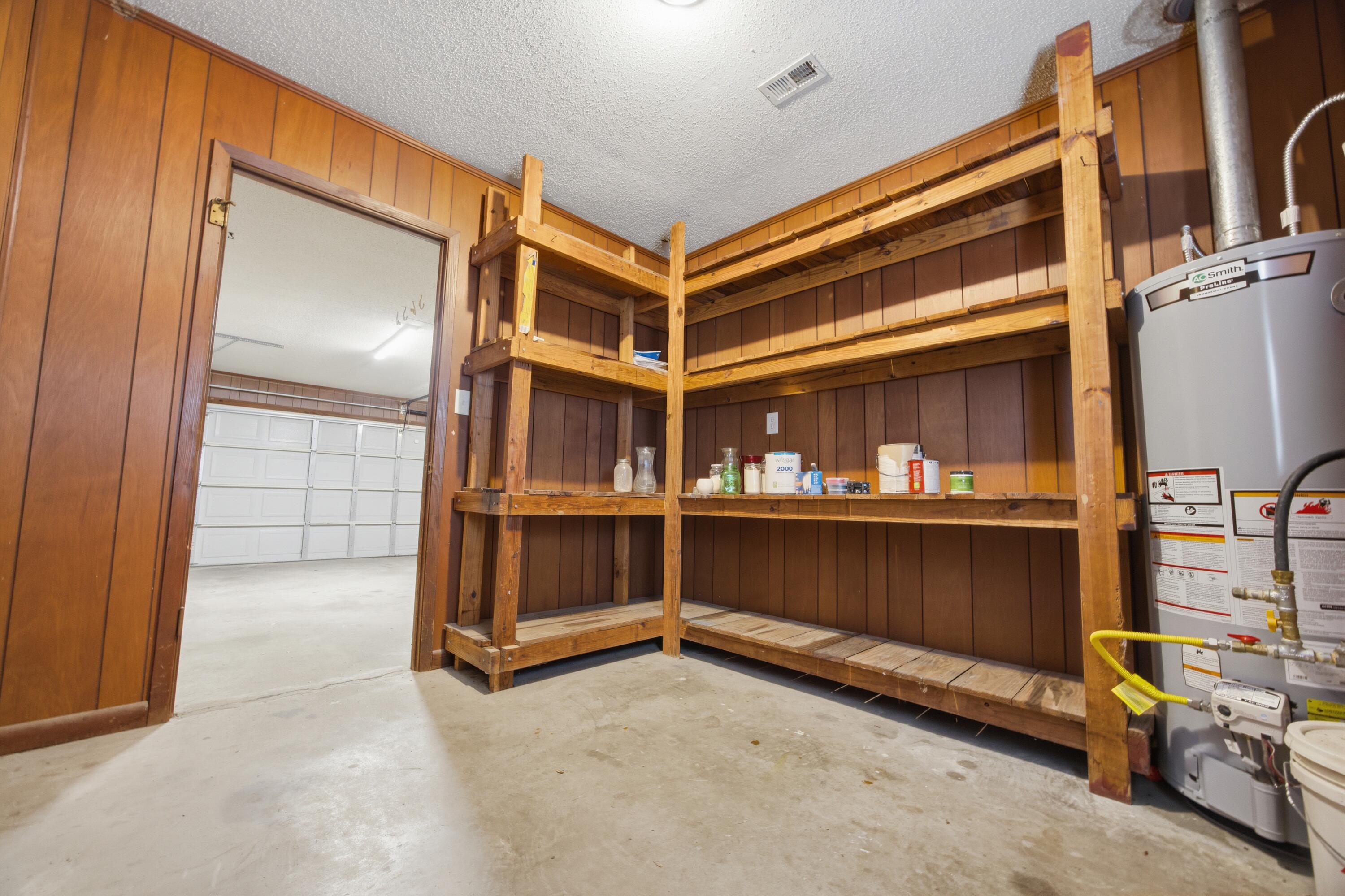 LAKE LORRAINE ESTATES 1 - Residential