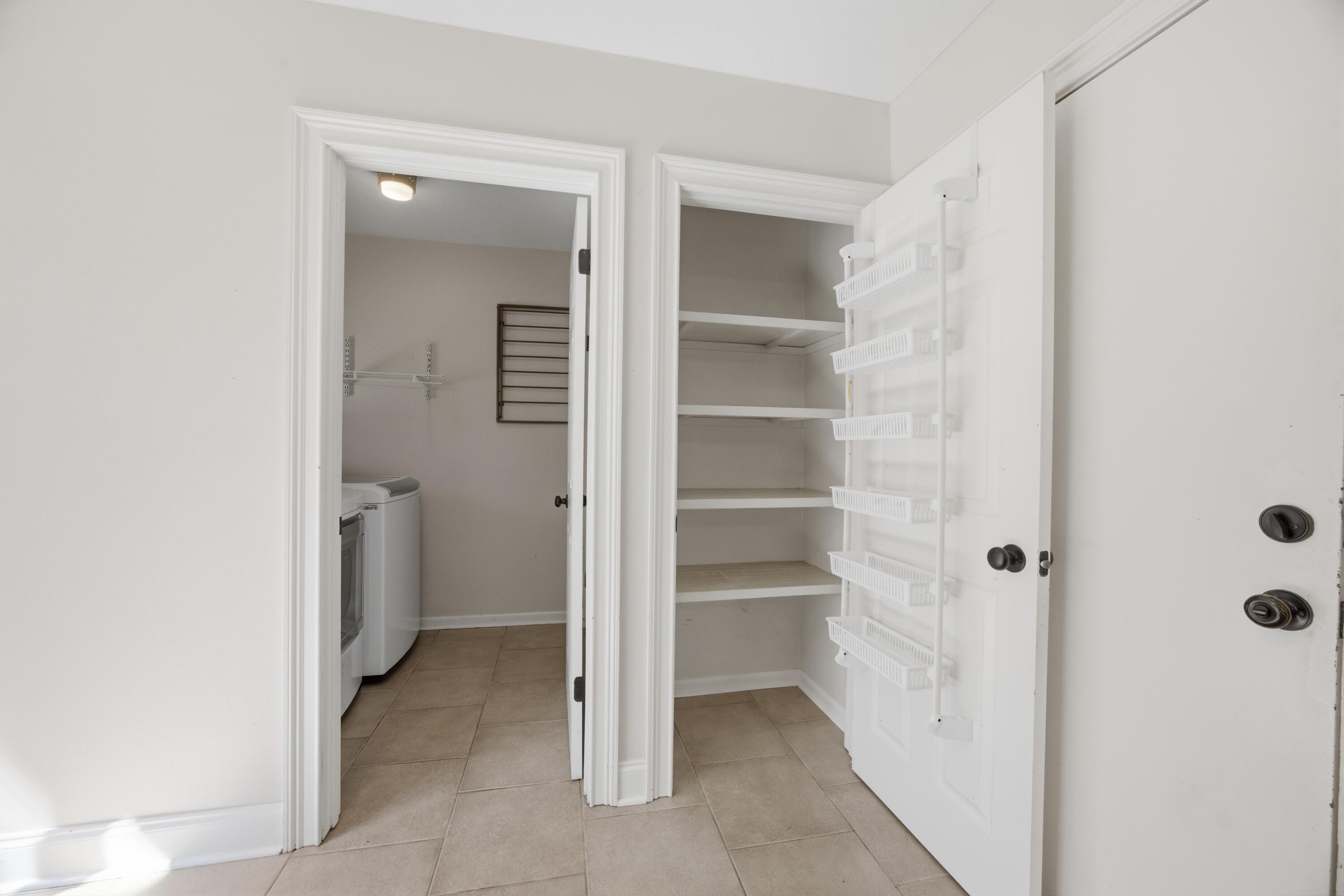 LAKE LORRAINE ESTATES 1 - Residential