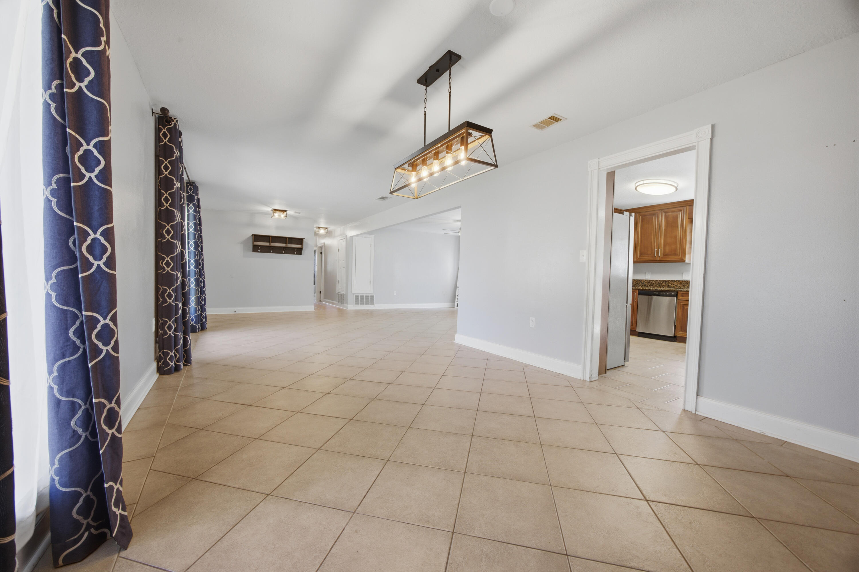 LAKE LORRAINE ESTATES 1 - Residential