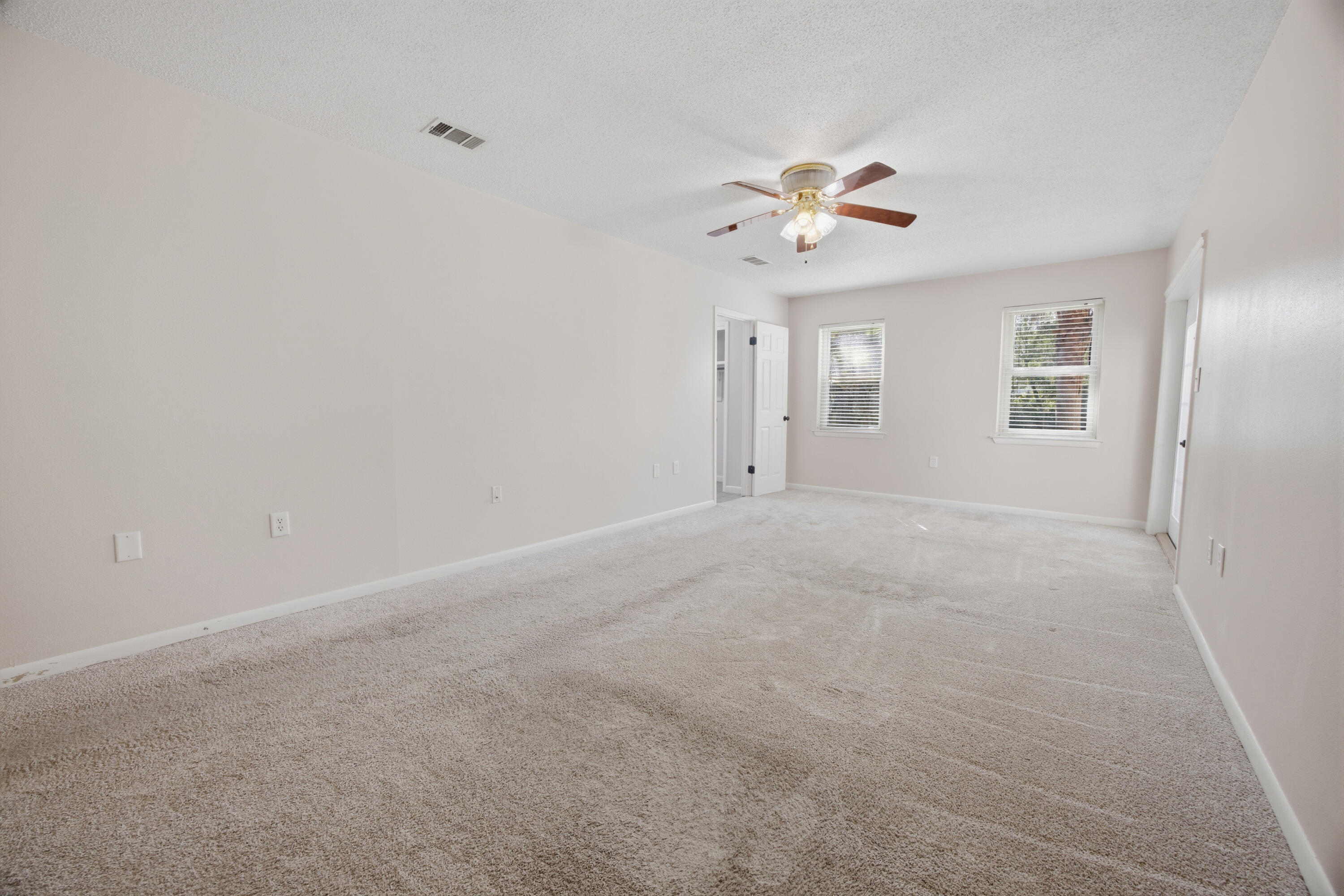 LAKE LORRAINE ESTATES 1 - Residential