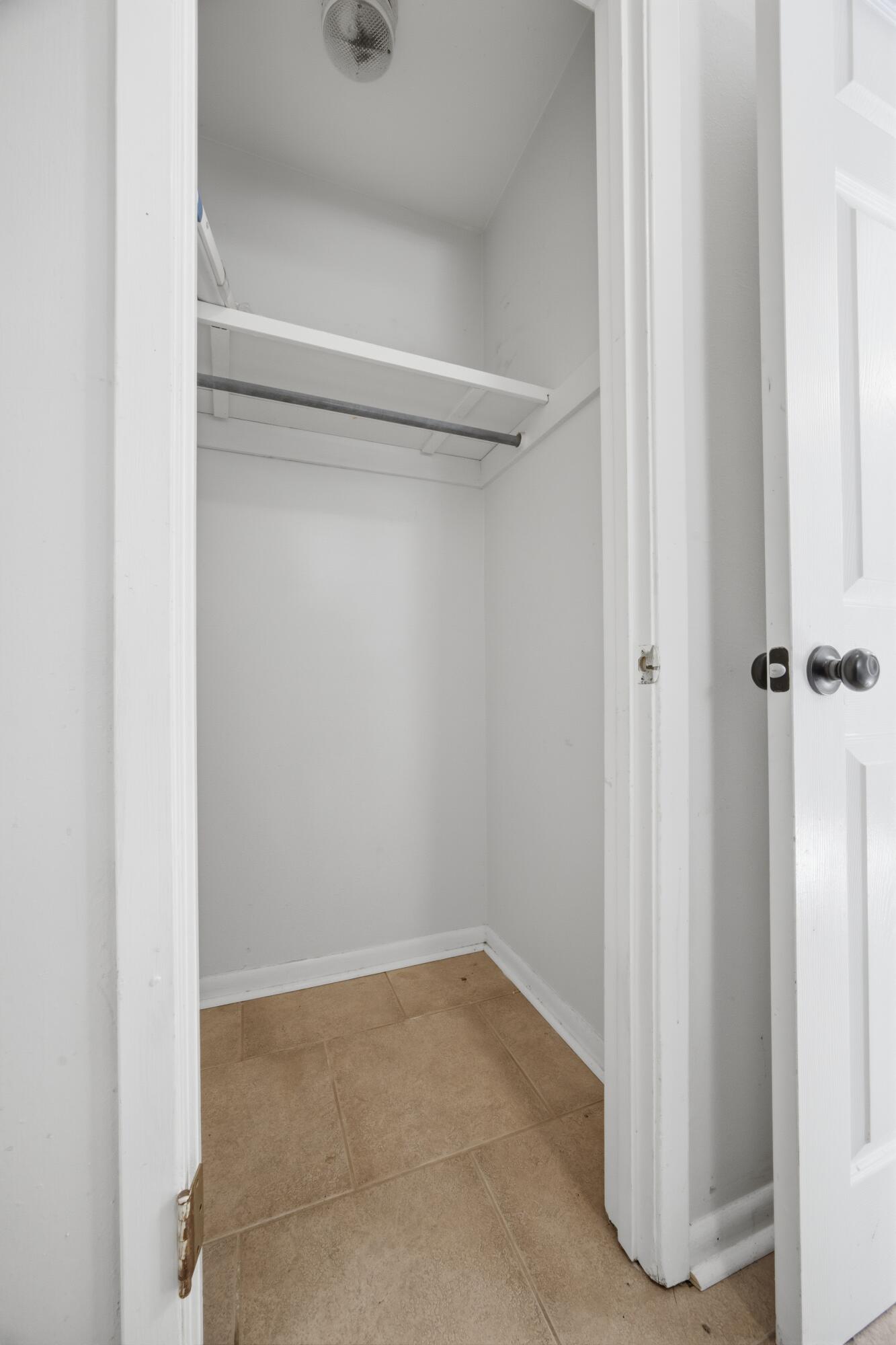 LAKE LORRAINE ESTATES 1 - Residential