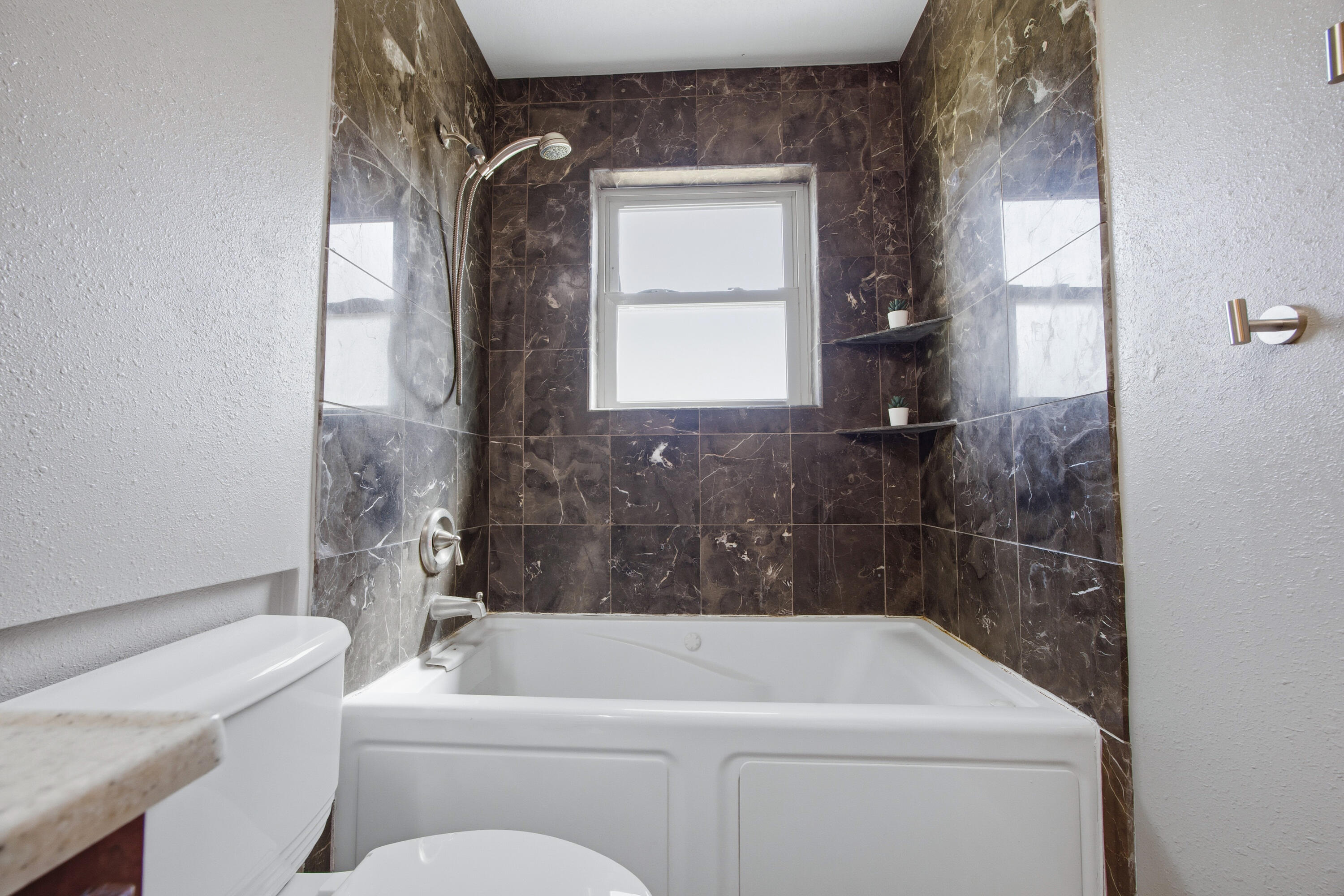 LAKE LORRAINE ESTATES 1 - Residential