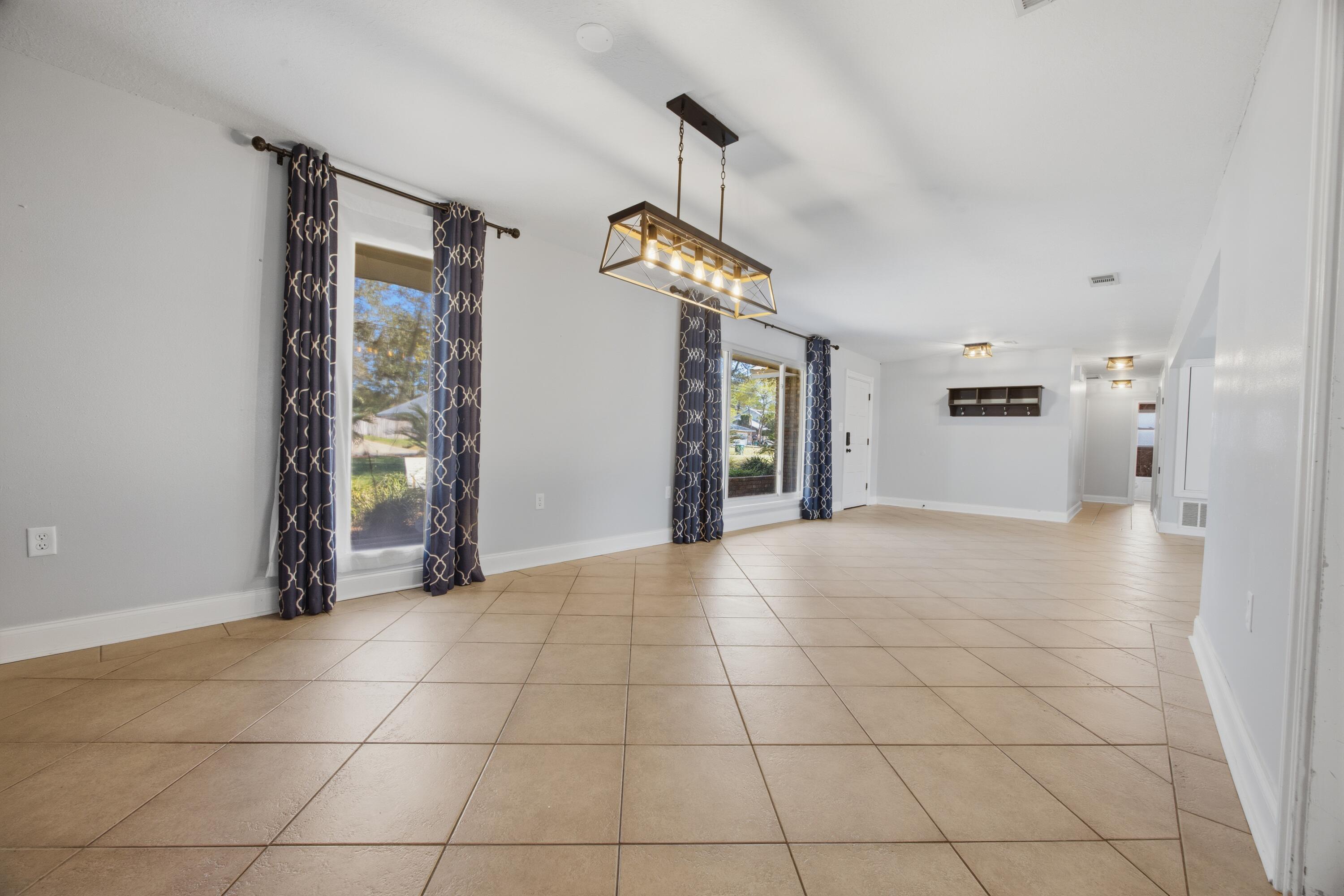 LAKE LORRAINE ESTATES 1 - Residential