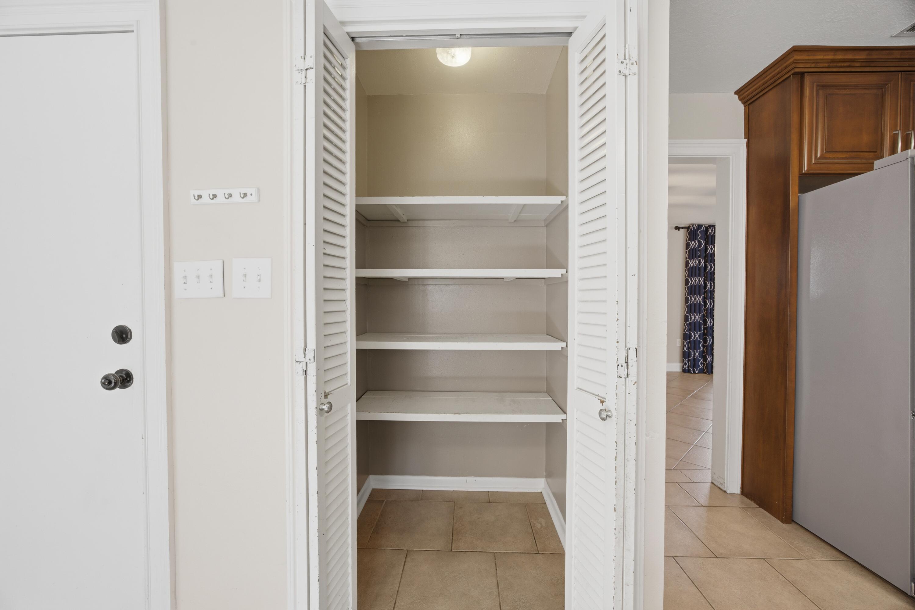 LAKE LORRAINE ESTATES 1 - Residential