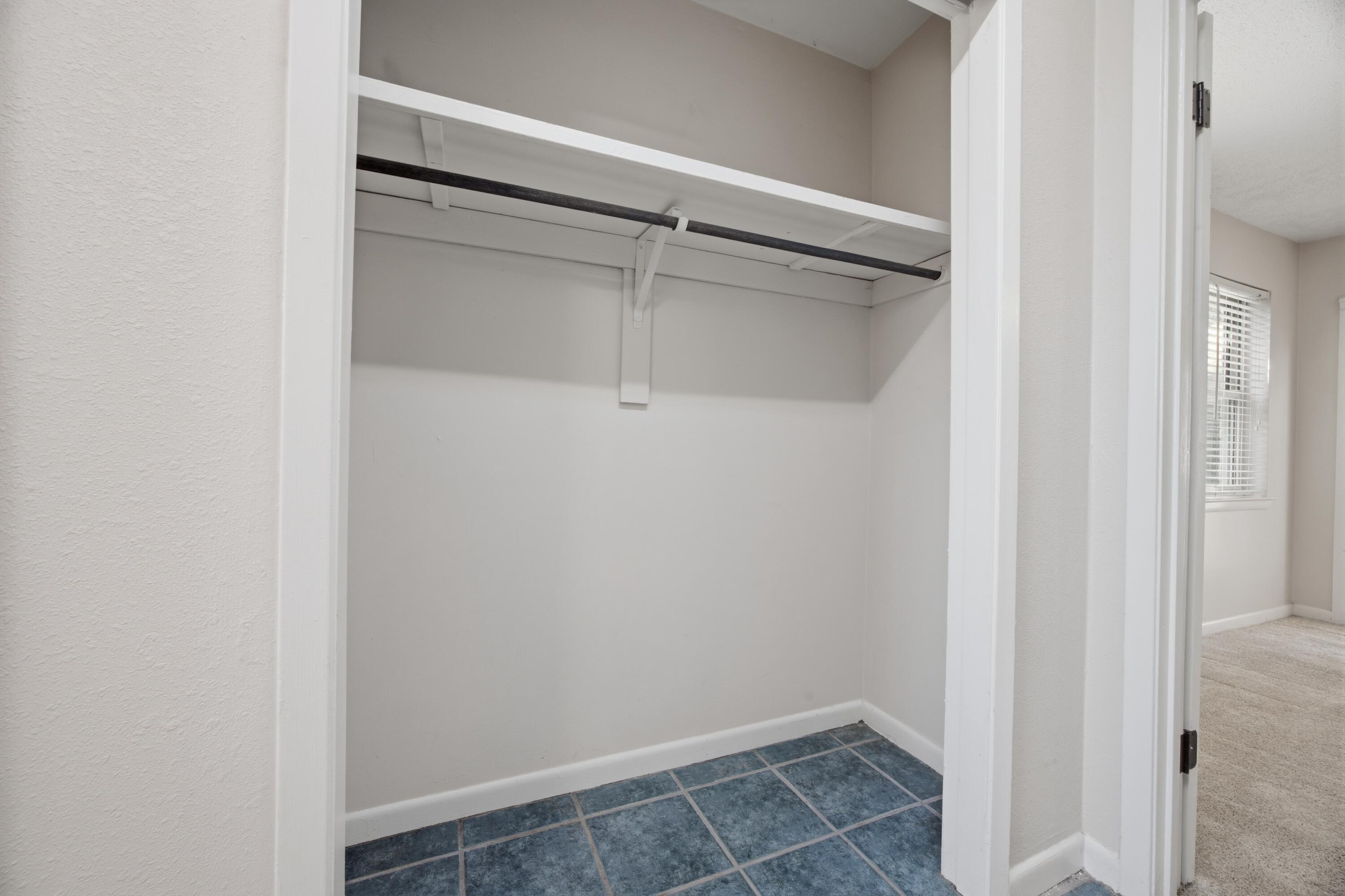 LAKE LORRAINE ESTATES 1 - Residential