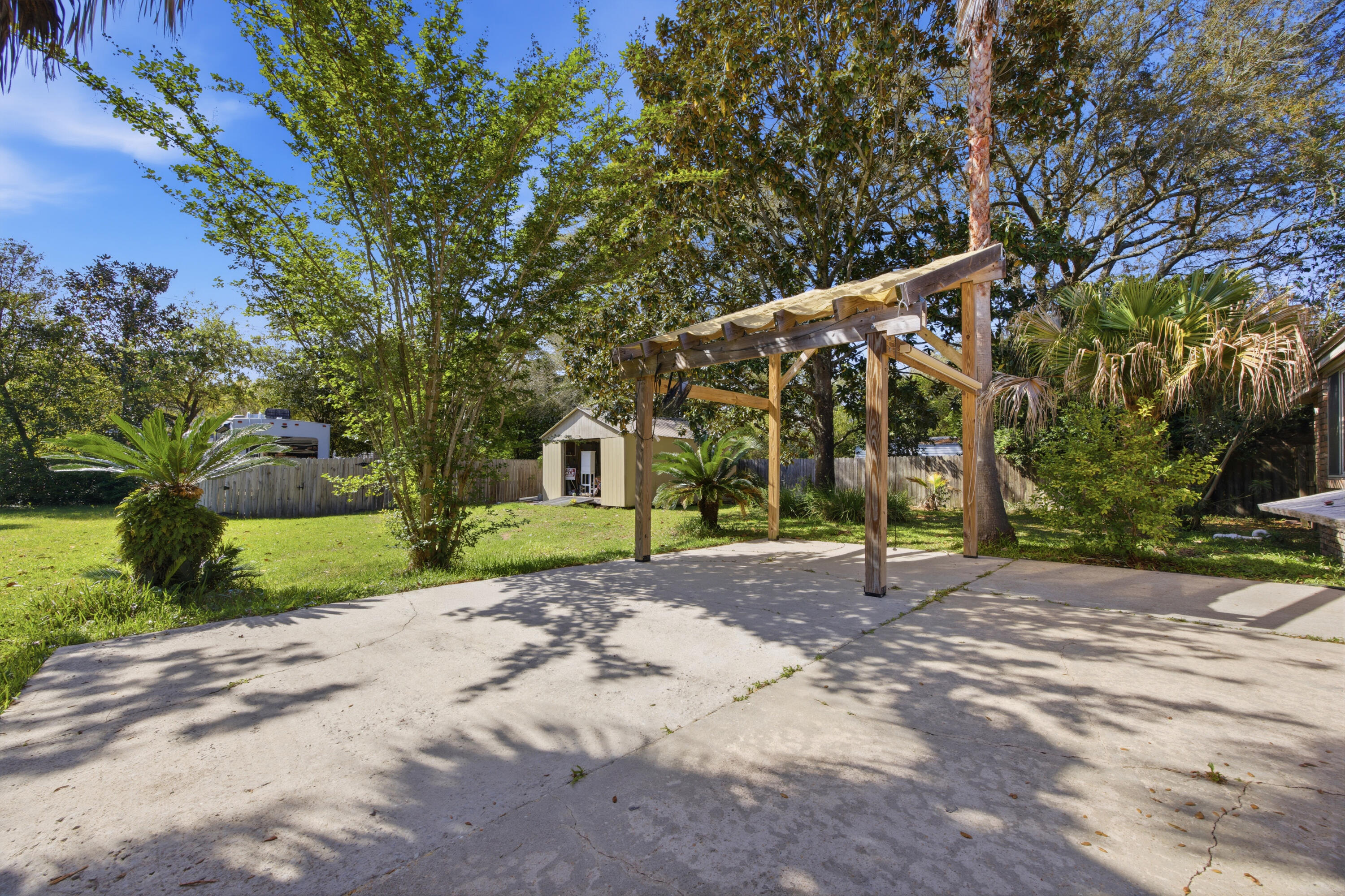 LAKE LORRAINE ESTATES 1 - Residential