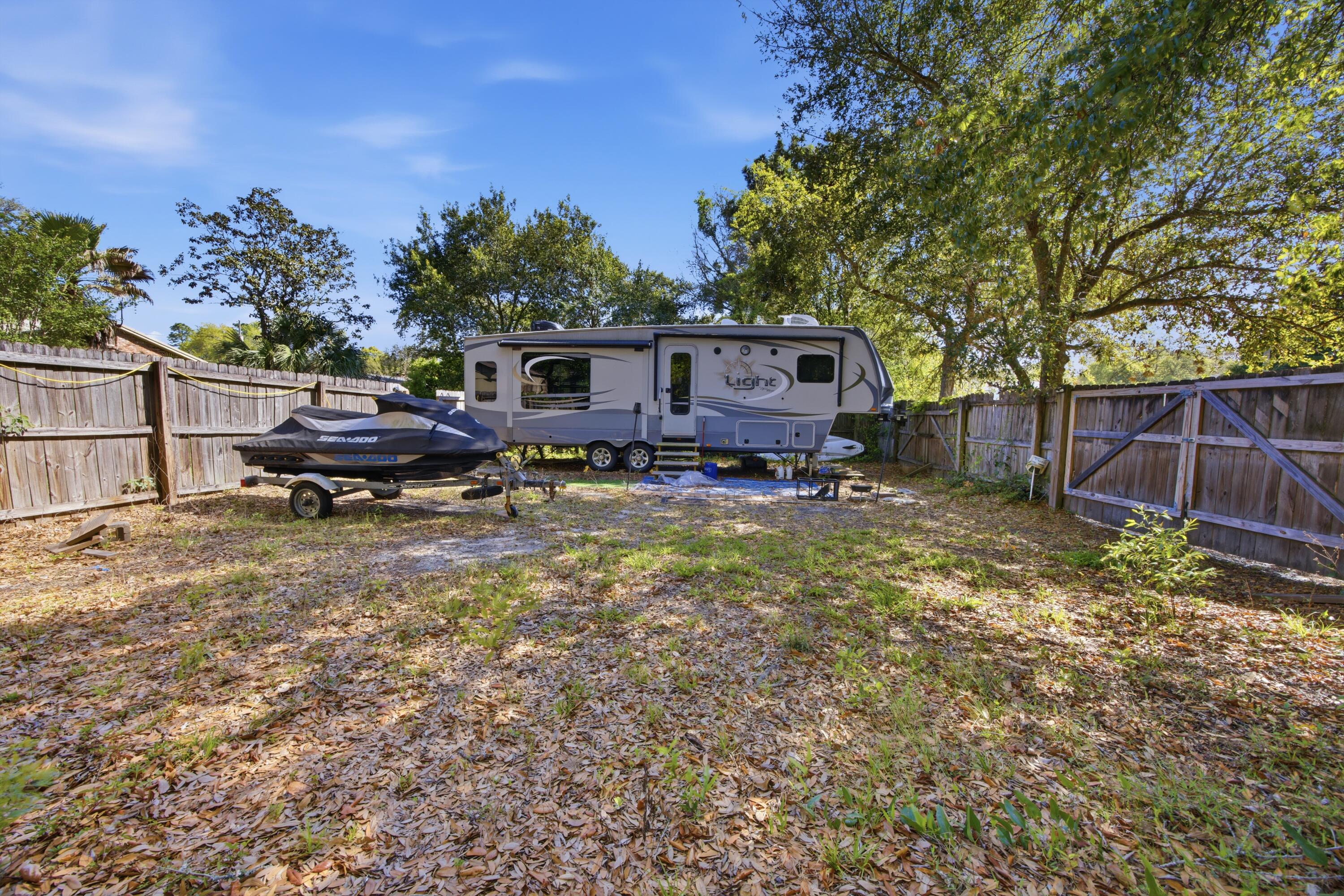 LAKE LORRAINE ESTATES 1 - Residential