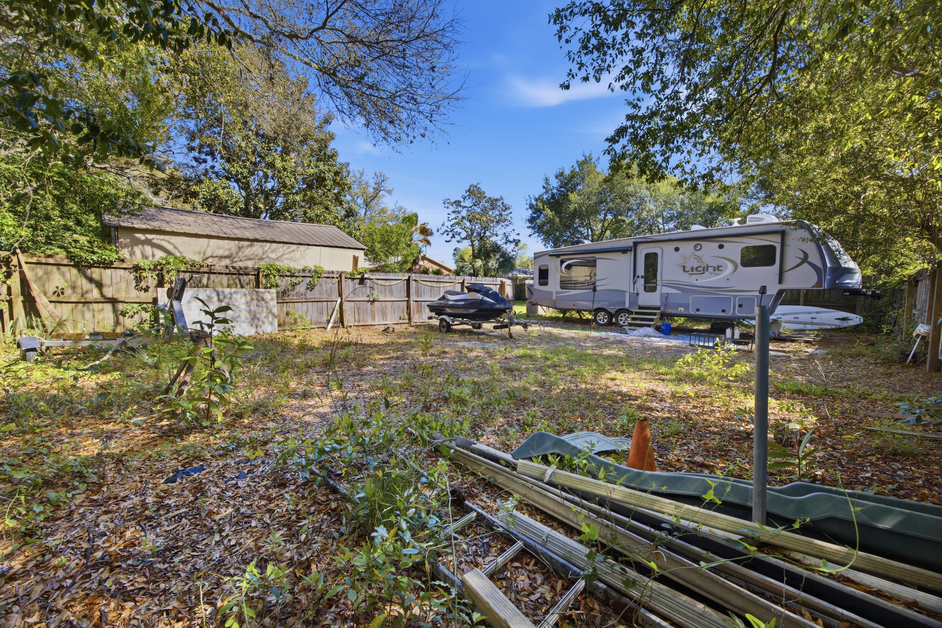 LAKE LORRAINE ESTATES 1 - Residential