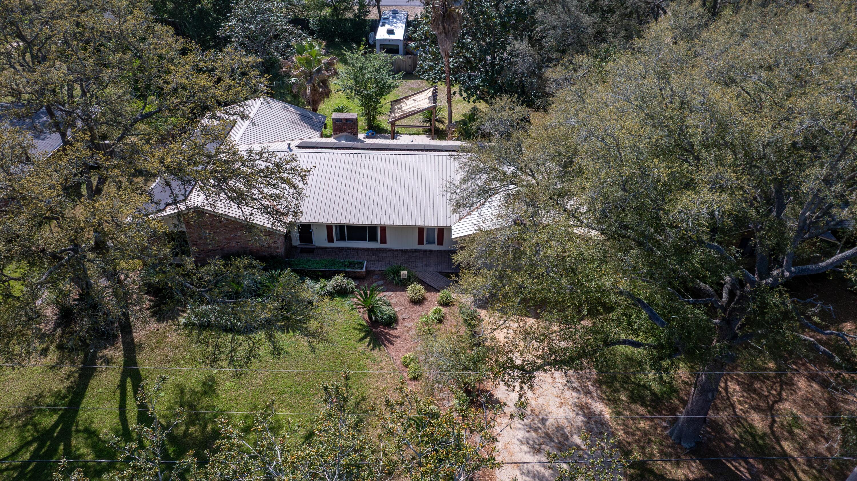 LAKE LORRAINE ESTATES 1 - Residential