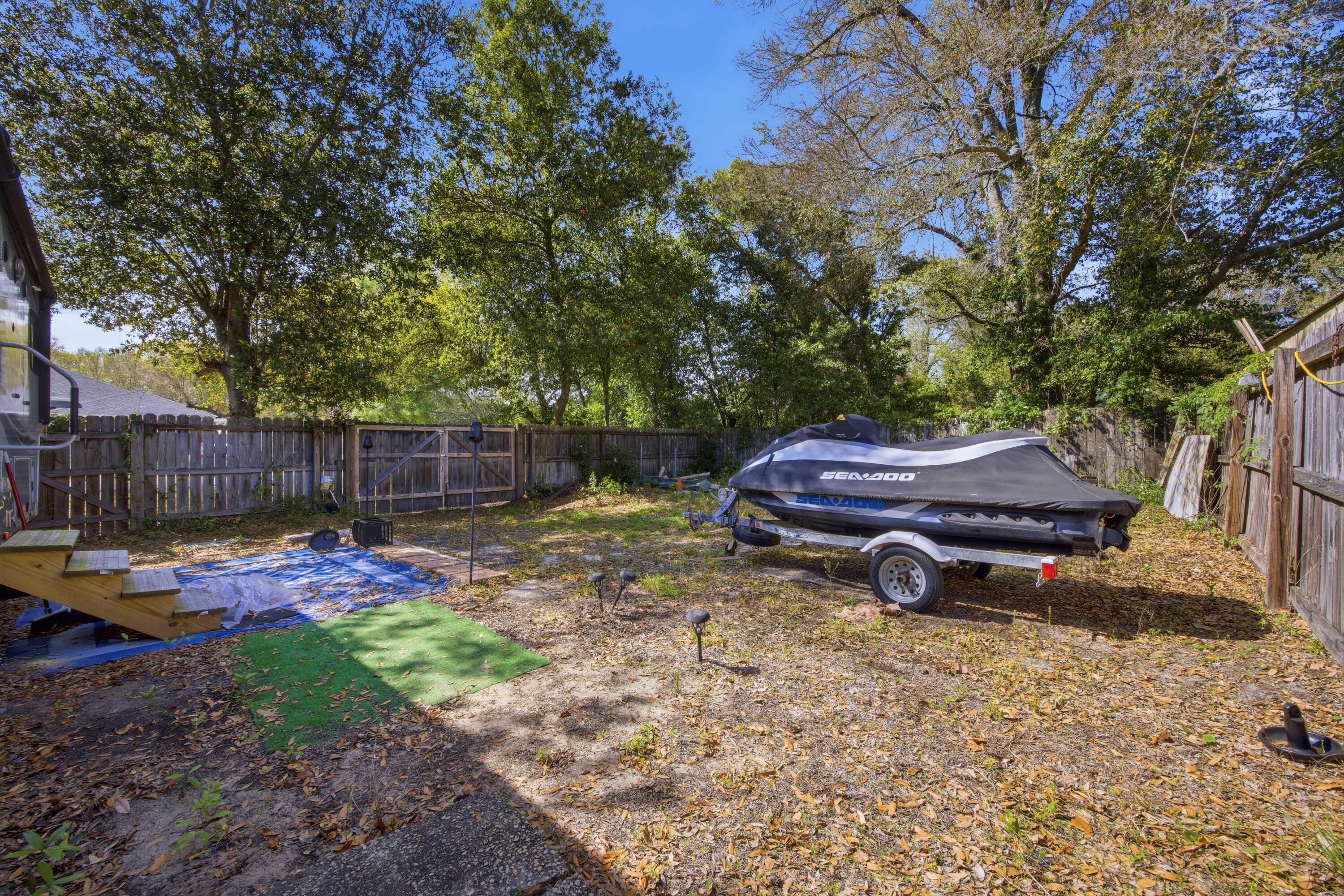 LAKE LORRAINE ESTATES 1 - Residential