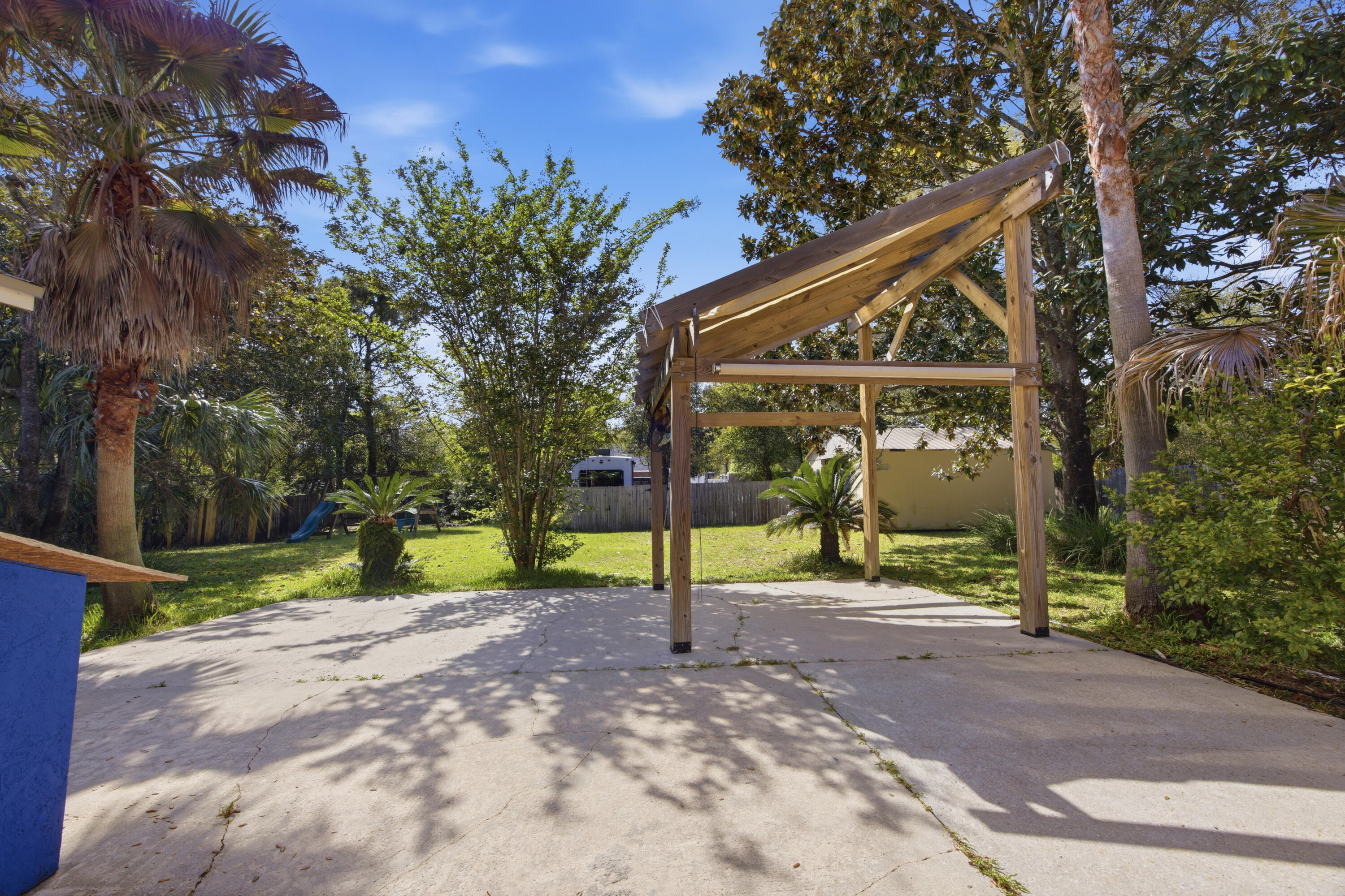 LAKE LORRAINE ESTATES 1 - Residential