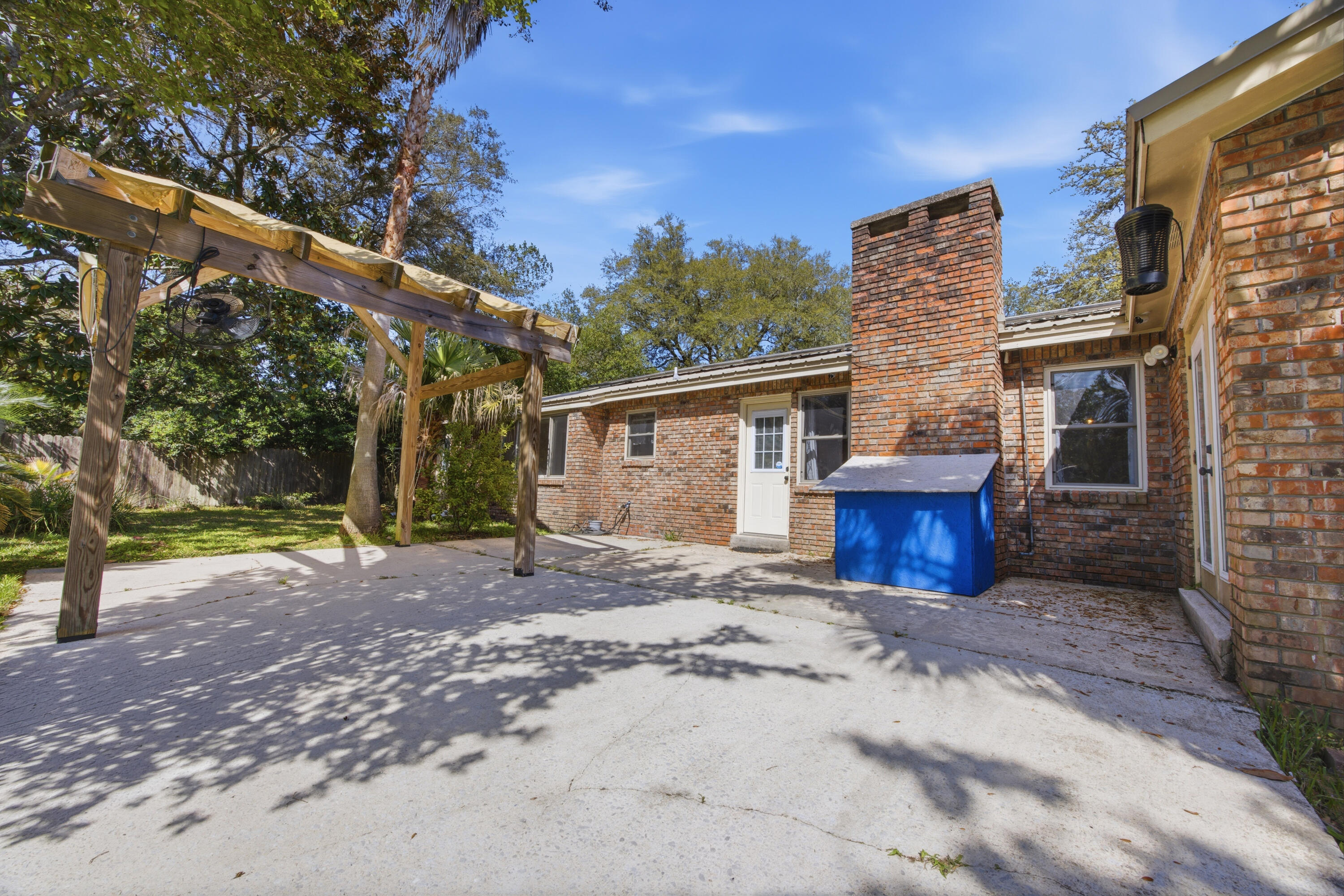 LAKE LORRAINE ESTATES 1 - Residential