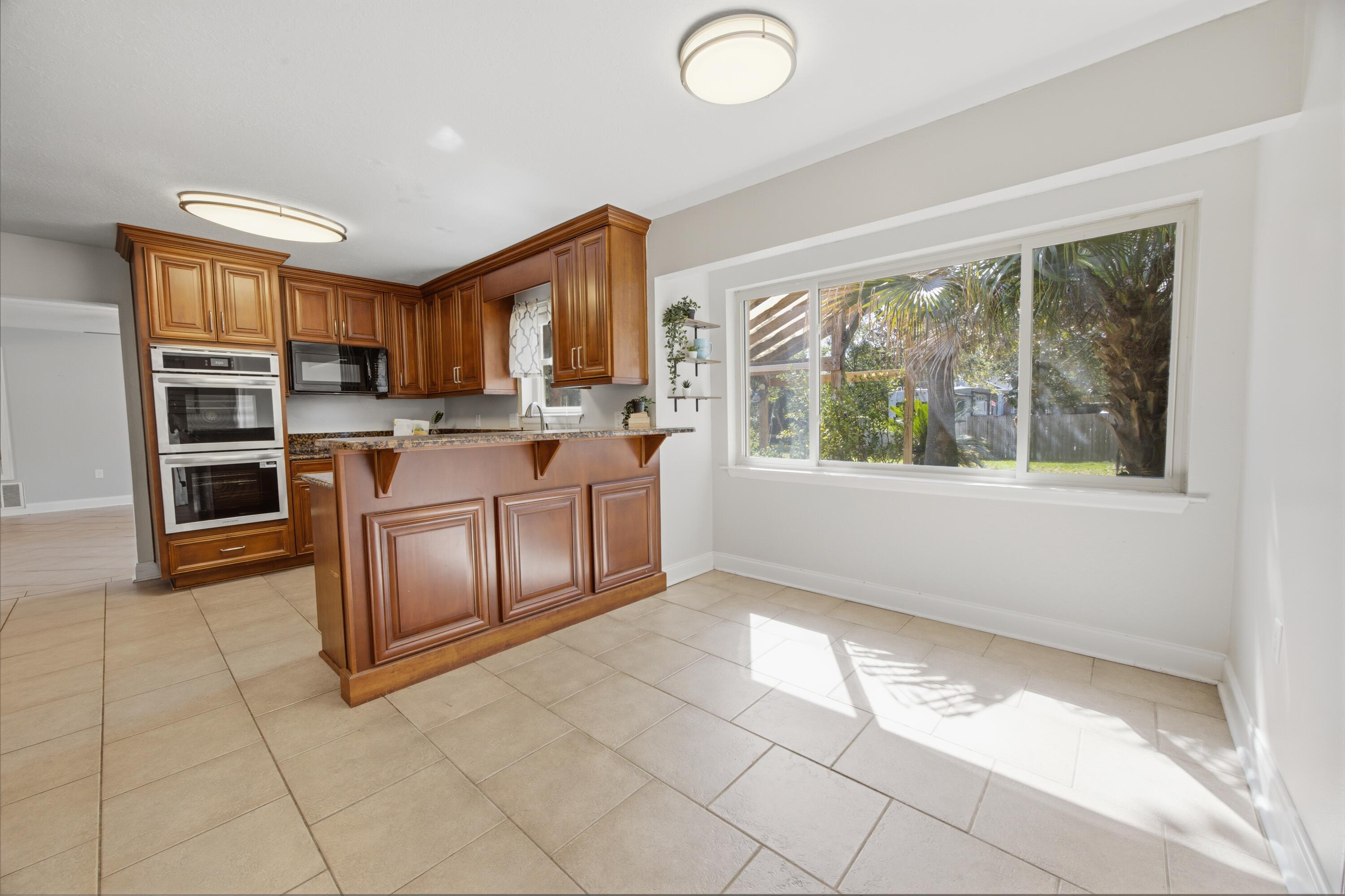 LAKE LORRAINE ESTATES 1 - Residential