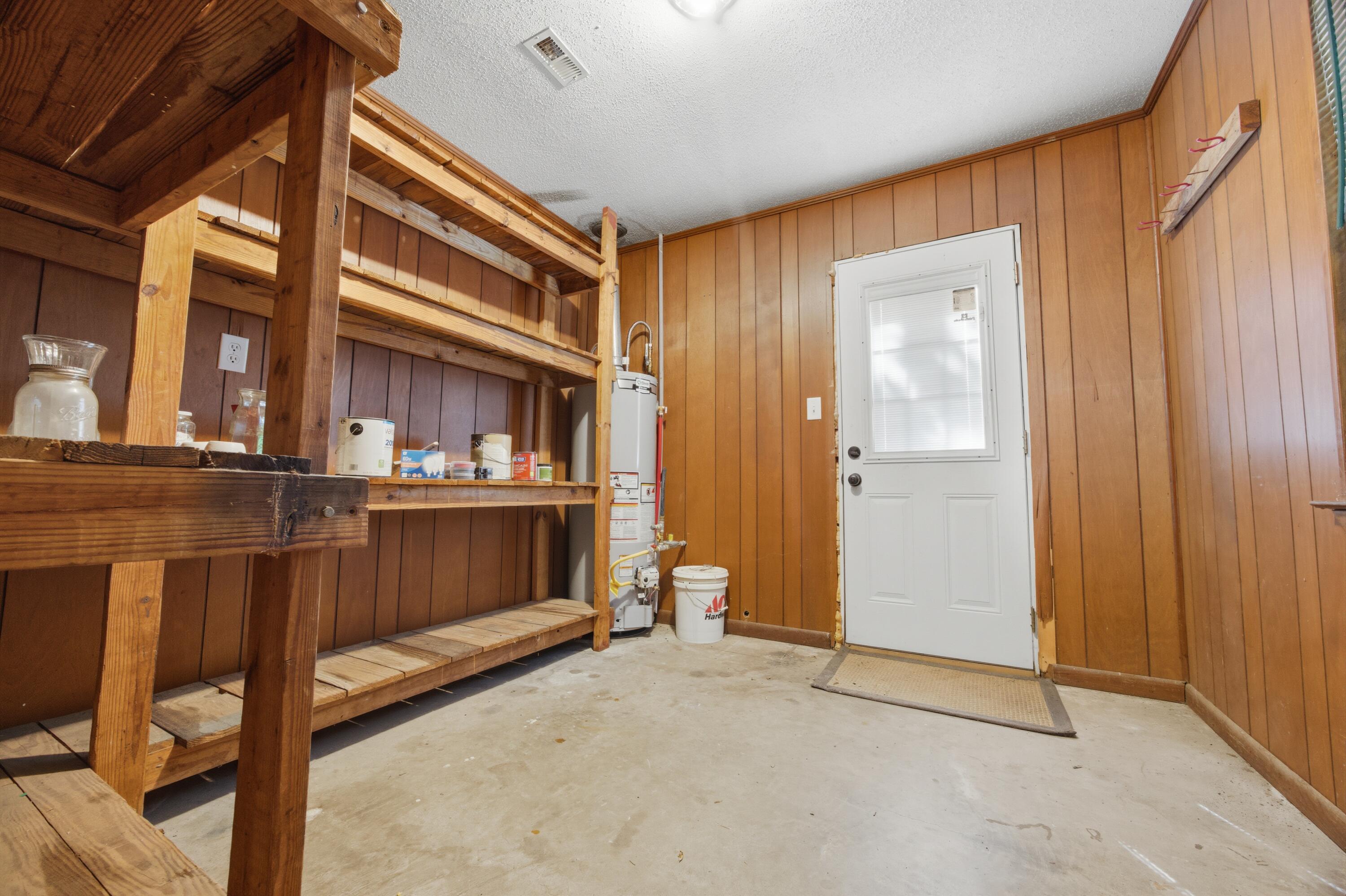 LAKE LORRAINE ESTATES 1 - Residential