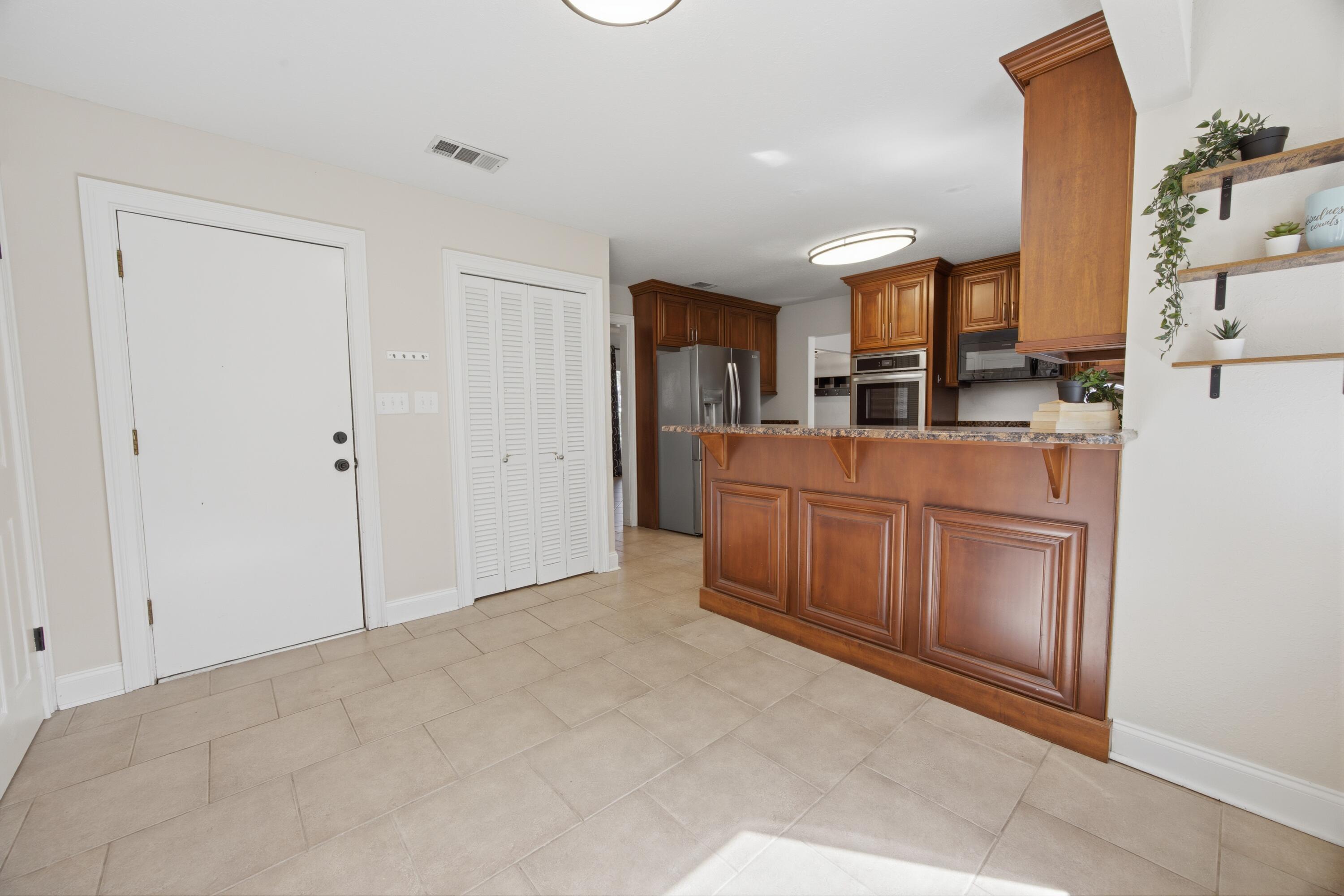 LAKE LORRAINE ESTATES 1 - Residential