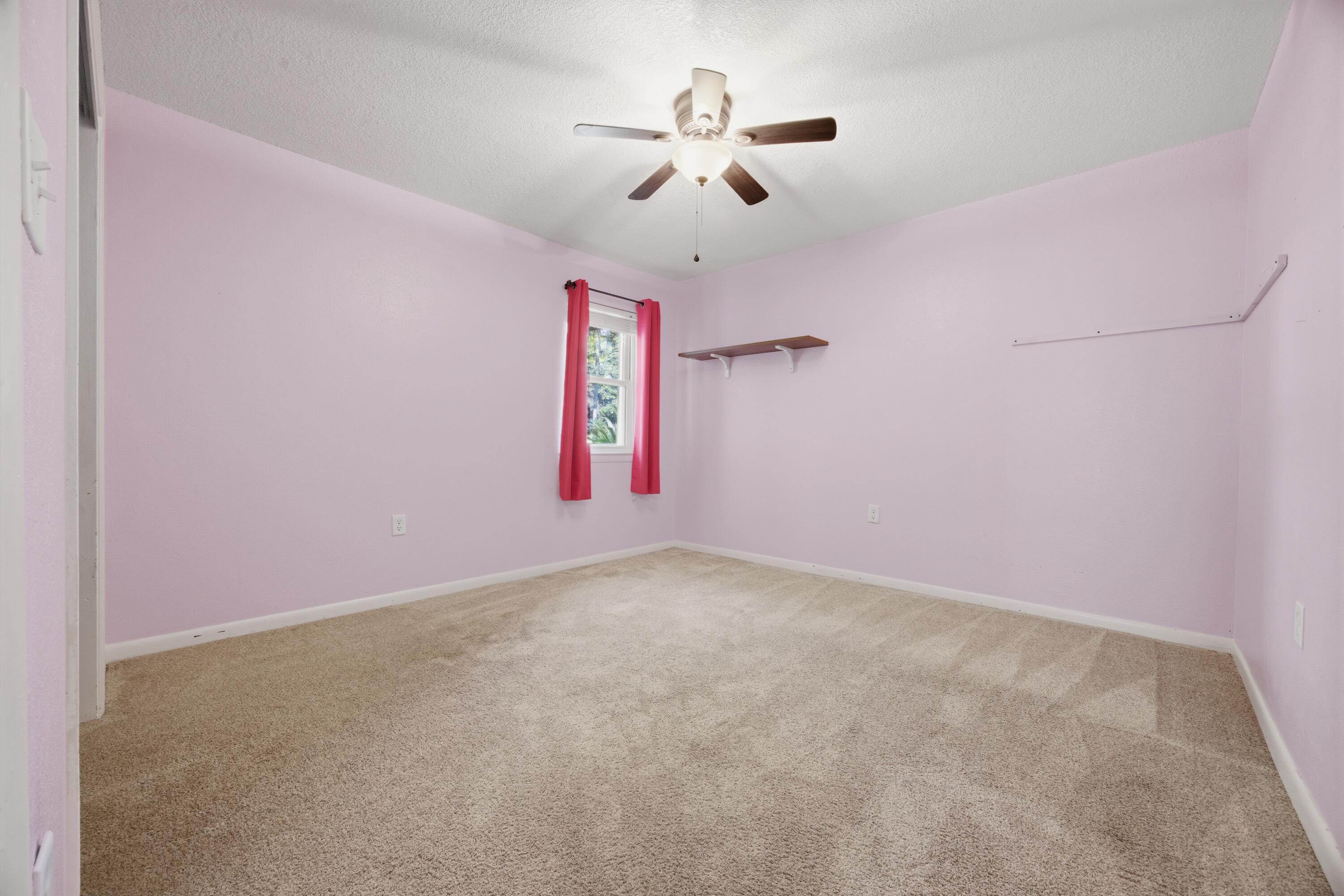 LAKE LORRAINE ESTATES 1 - Residential