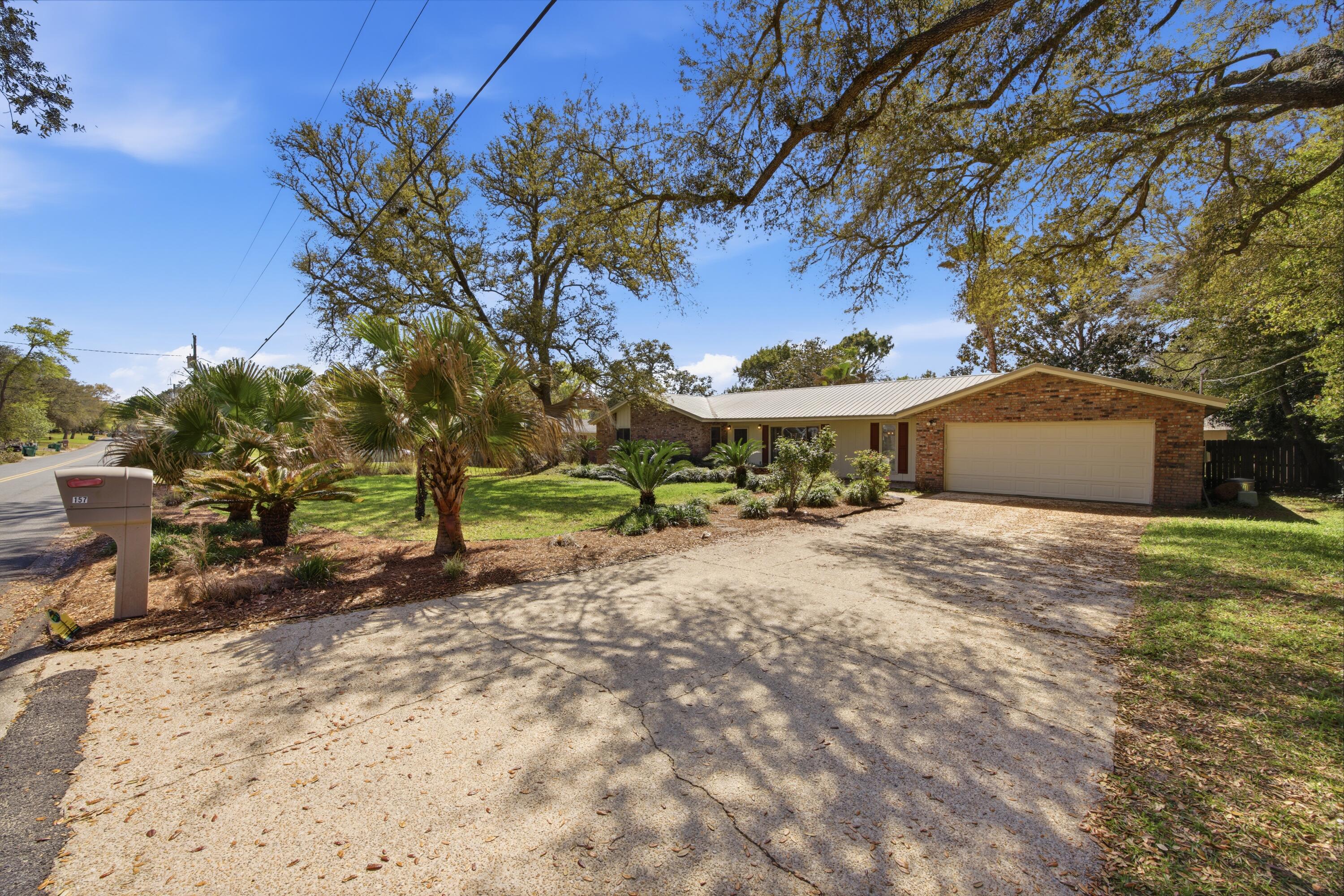 LAKE LORRAINE ESTATES 1 - Residential